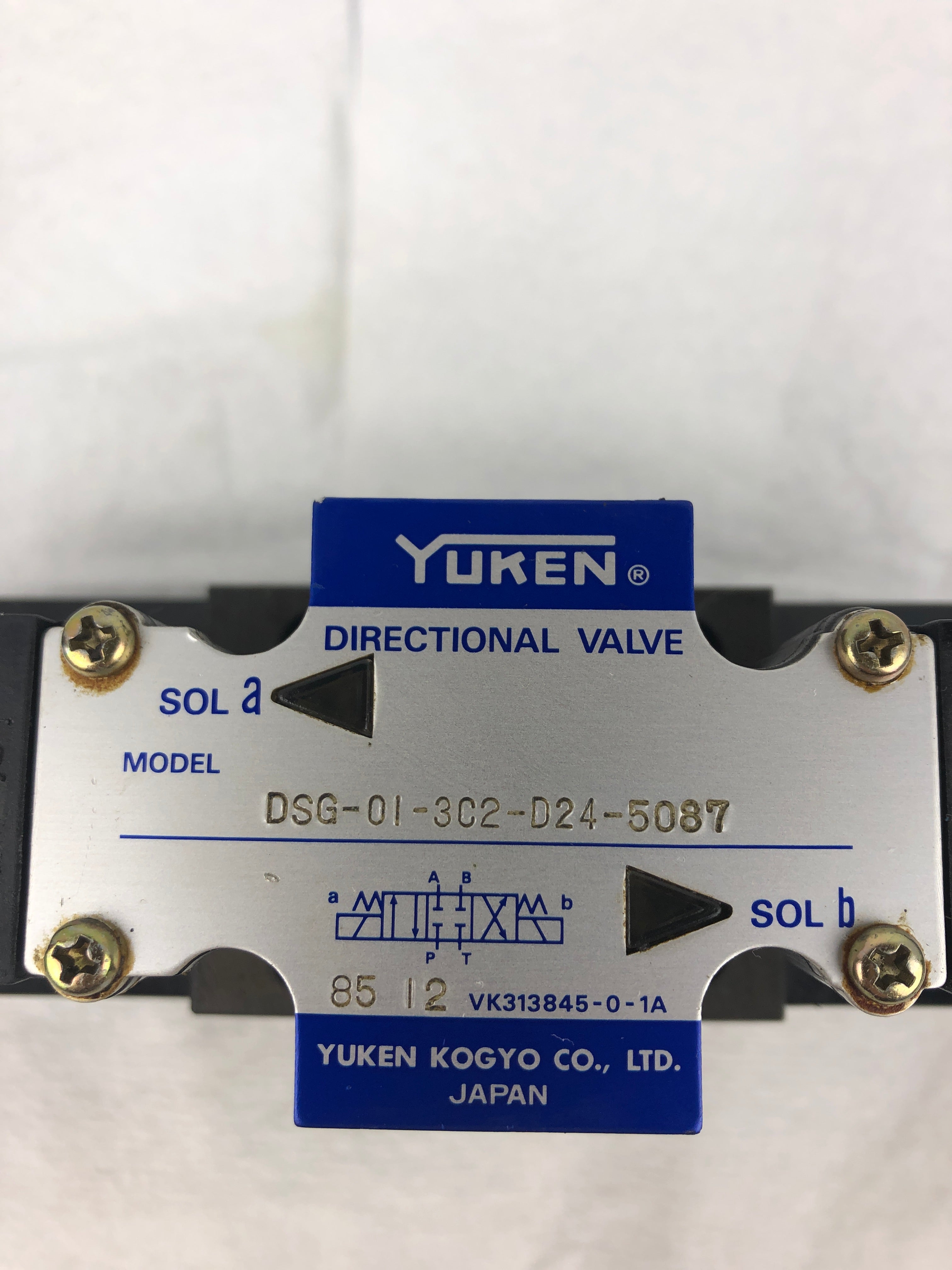 Yuken DSG-01-3C2-D24-5087 Directional Valve