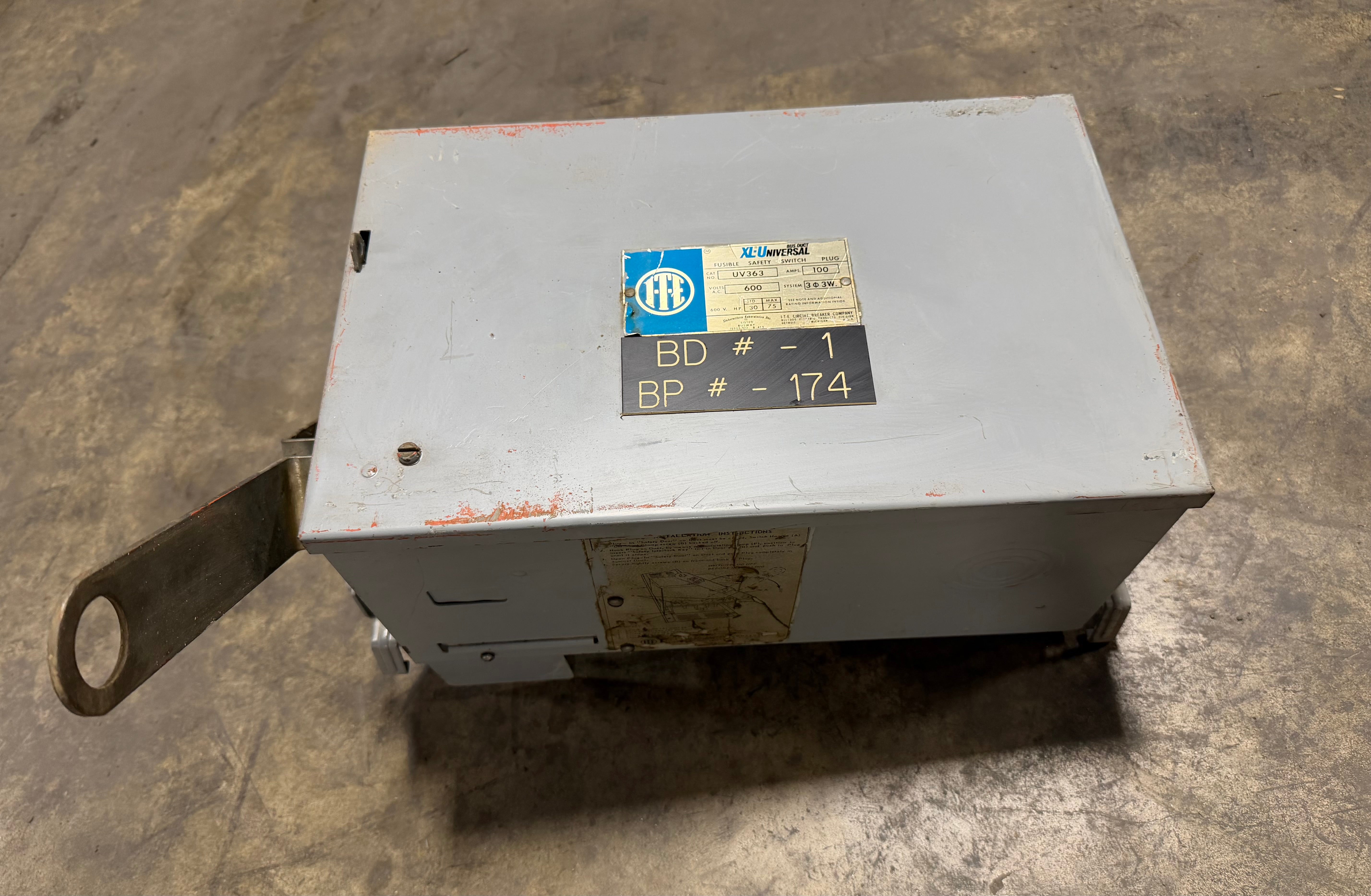 ITE Gould UV363 XL-U Fusible Bus Plug 100A 600V 3PH 3W Used