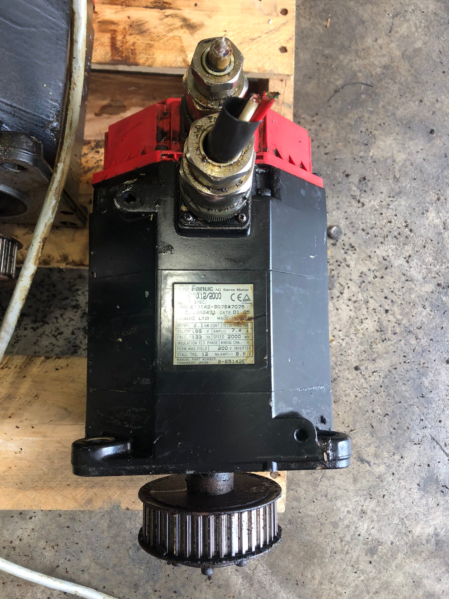 GE Fanuc A06B-0142-B076#7075 Servo Motor a12/2000 3PH 186 Volt 7.4 Amp 2.1kW
