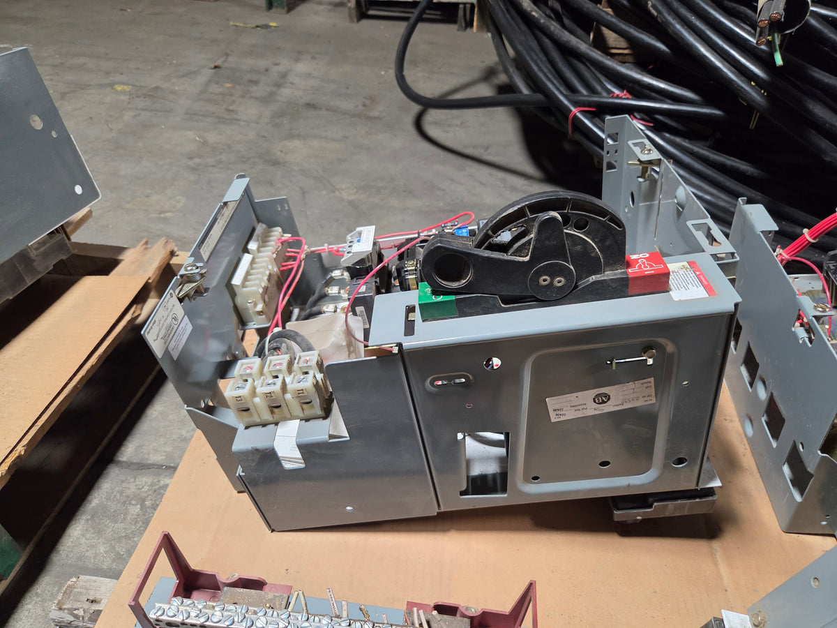 Allen-Bradley MCC Bucket 2113B Size 3 FVNR 100A Breaker 30HP 3PH 480V - No Door