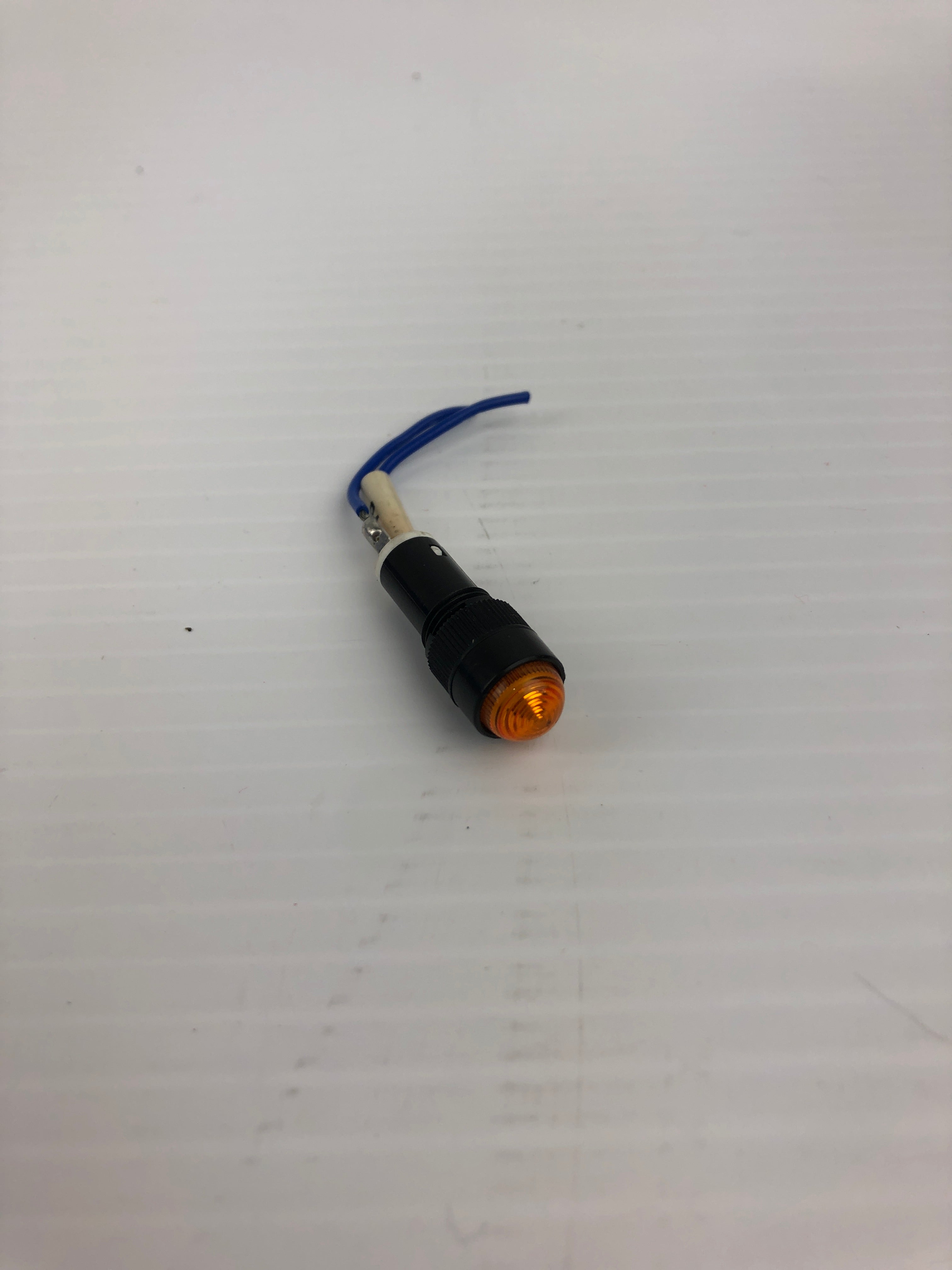 IDEC AP1M Orange Indicator Light - Lot of 14