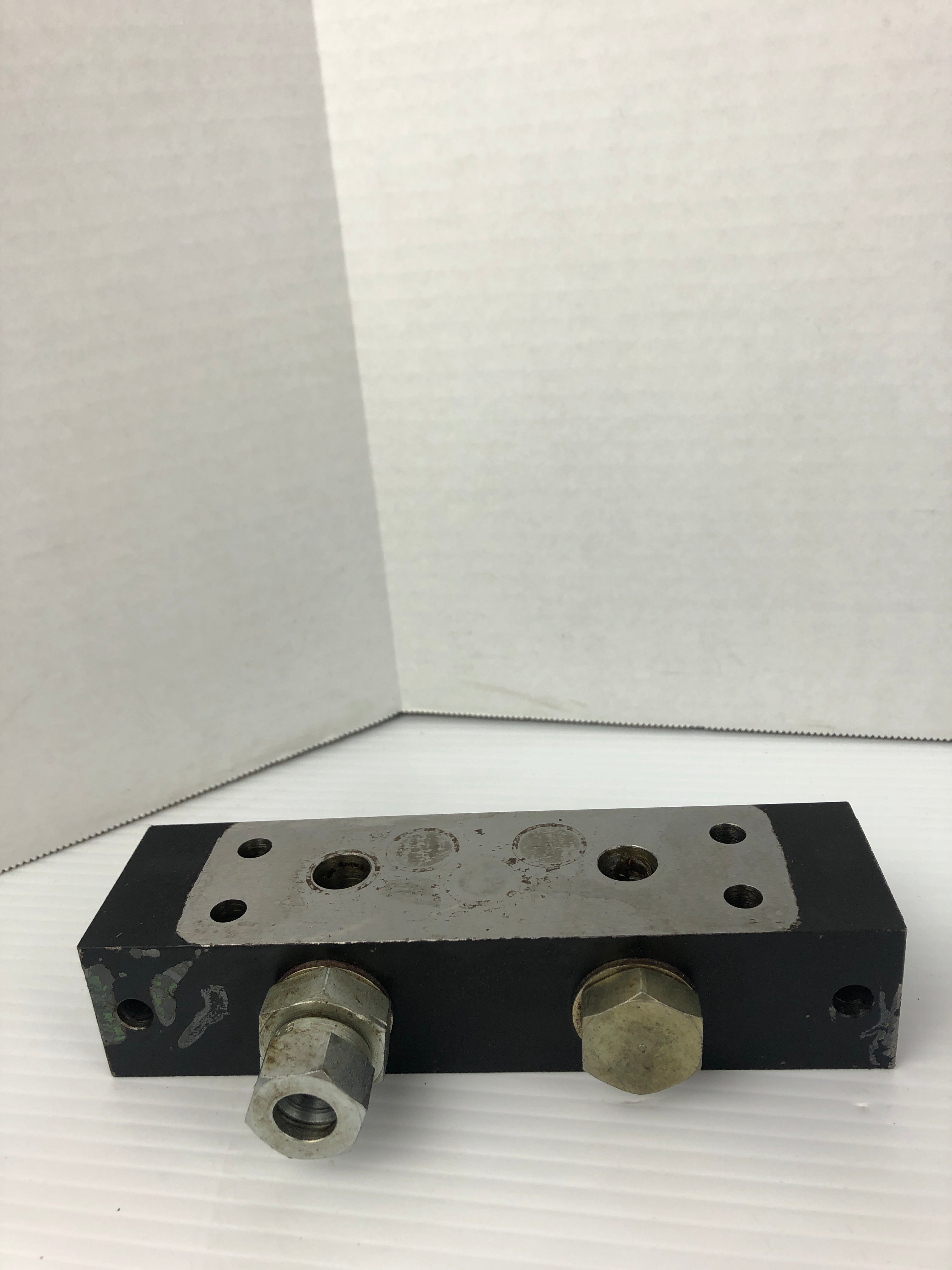 Sperry Vickers 777306 Valve 3/80/P