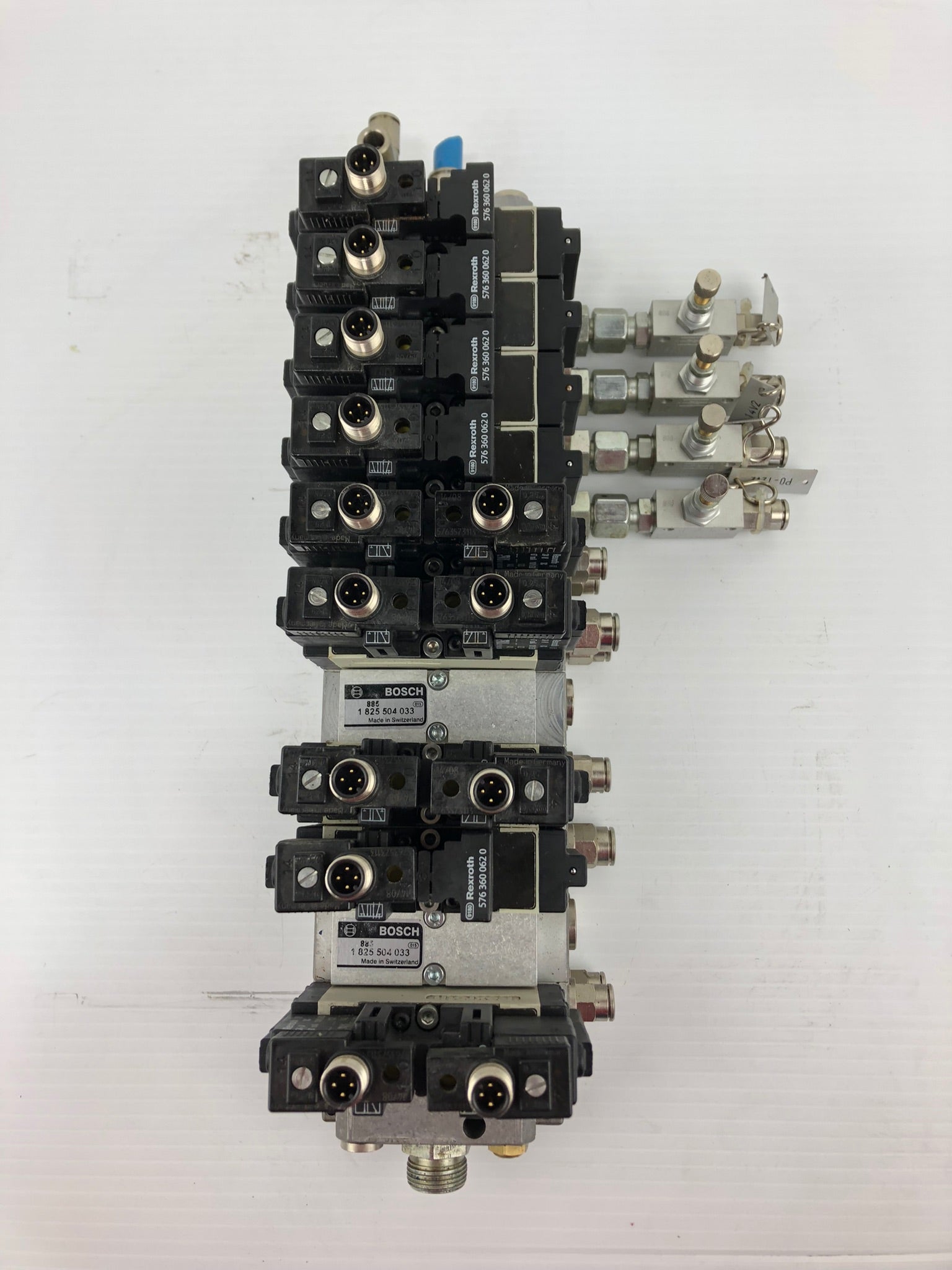 Bosch Rexroth R415007110 Valve Assembly 182504033