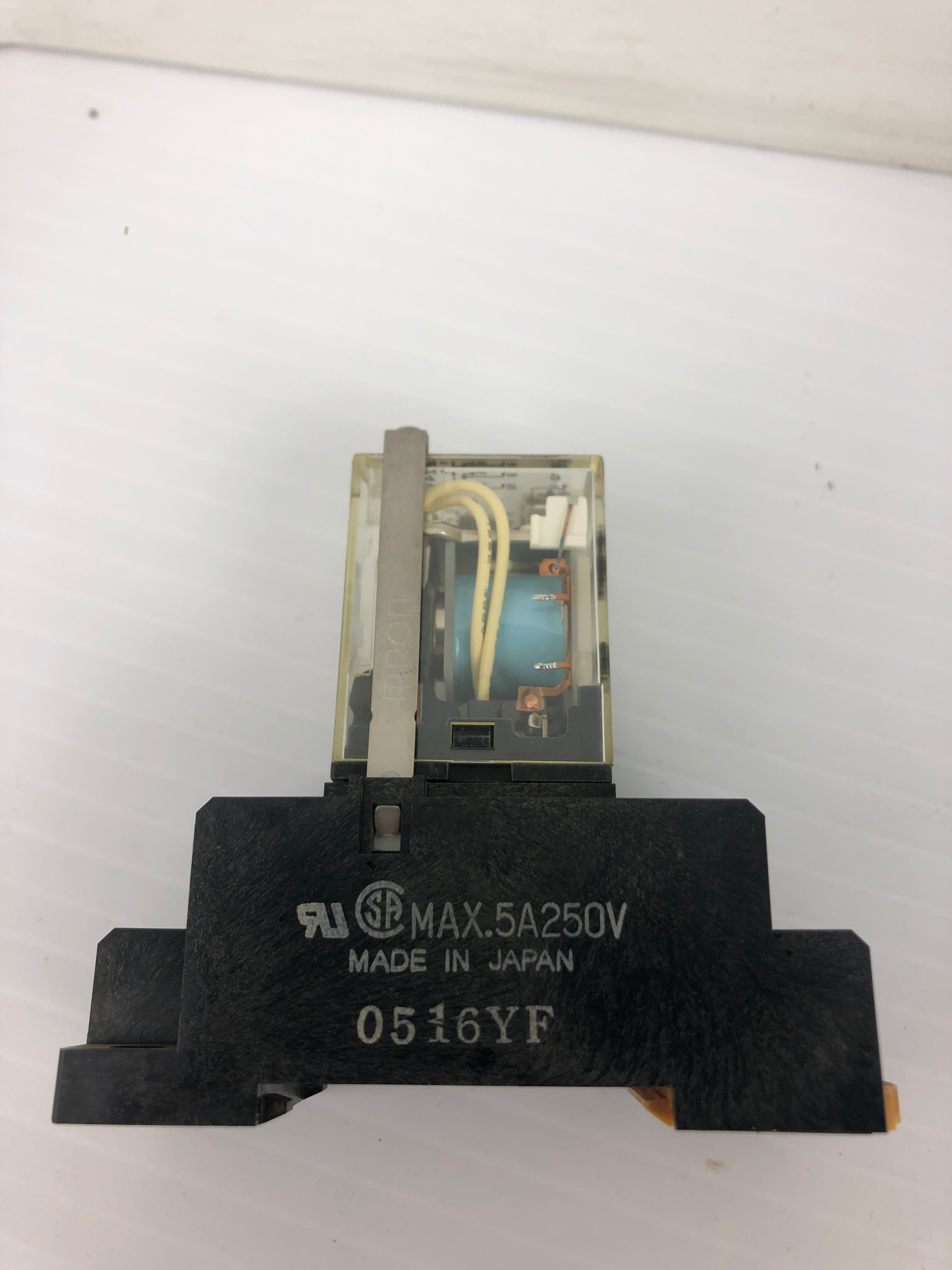 OMRON MY4N-D2 Relay 24 VDC with Base 0516YF 250V 5A