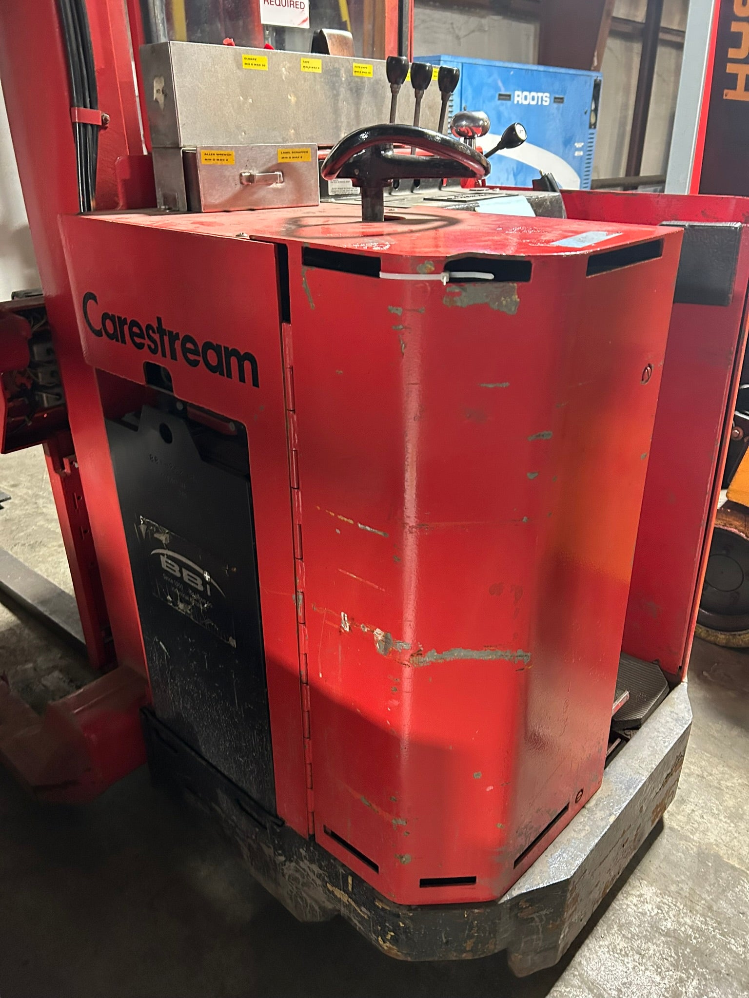 Raymond 20R40TT Electric Stand-Up Forklift Truck 4000 Lb. Capacity 24V 6034 Hrs.