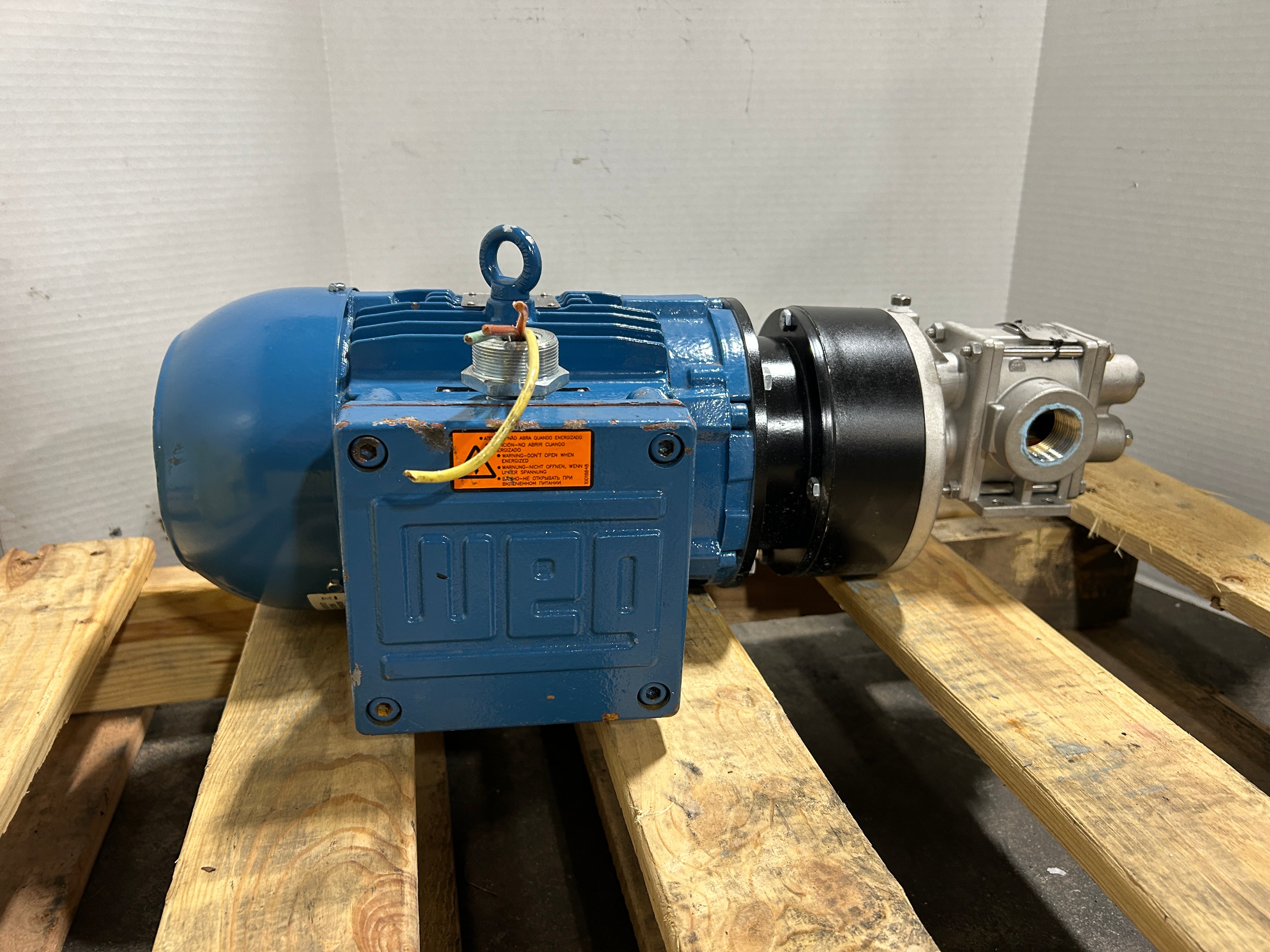 Isochem Pulsafeeder GMC8-AAT-KLO-A Gear Pump with Weg W21X Inverter Motor 2HP