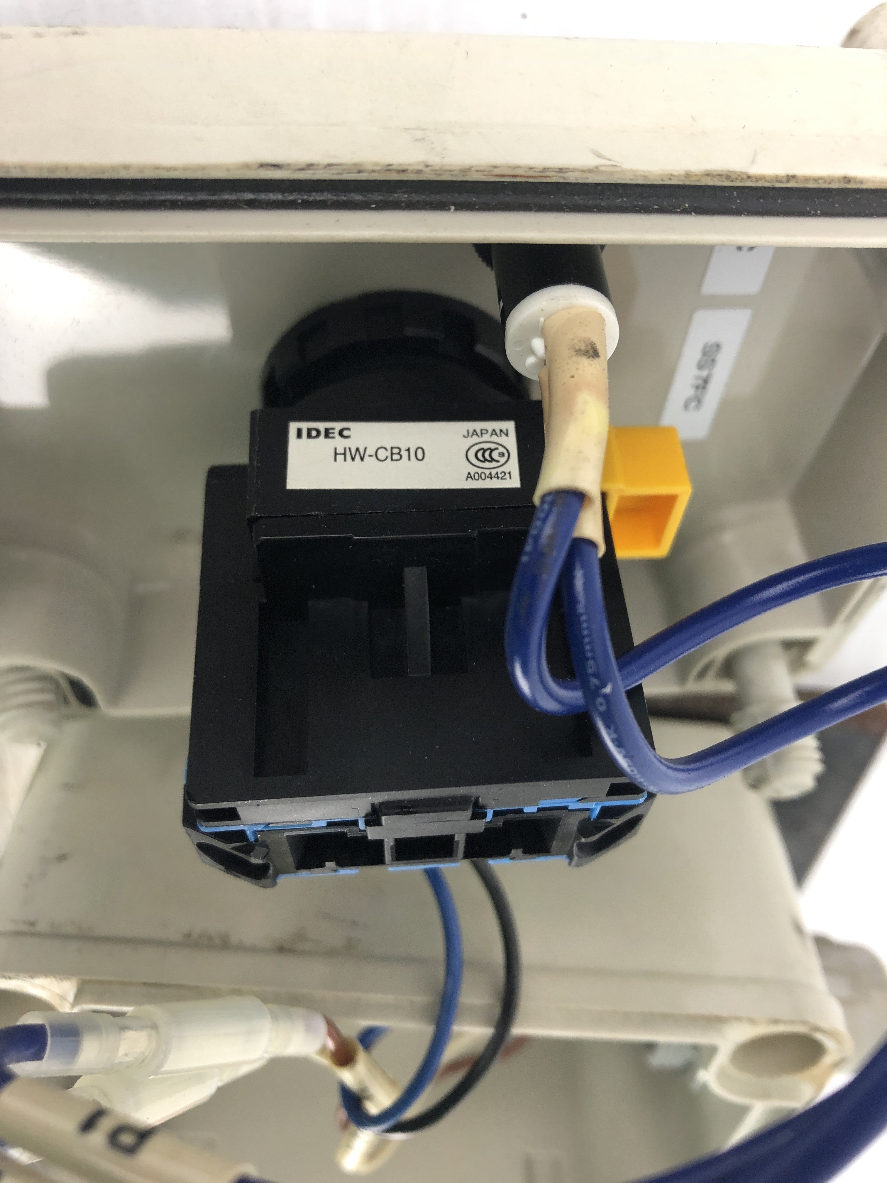 Idec HW-CB10 Control Box "Teach Key On/Off" with Keyed Switch - Missing Key
