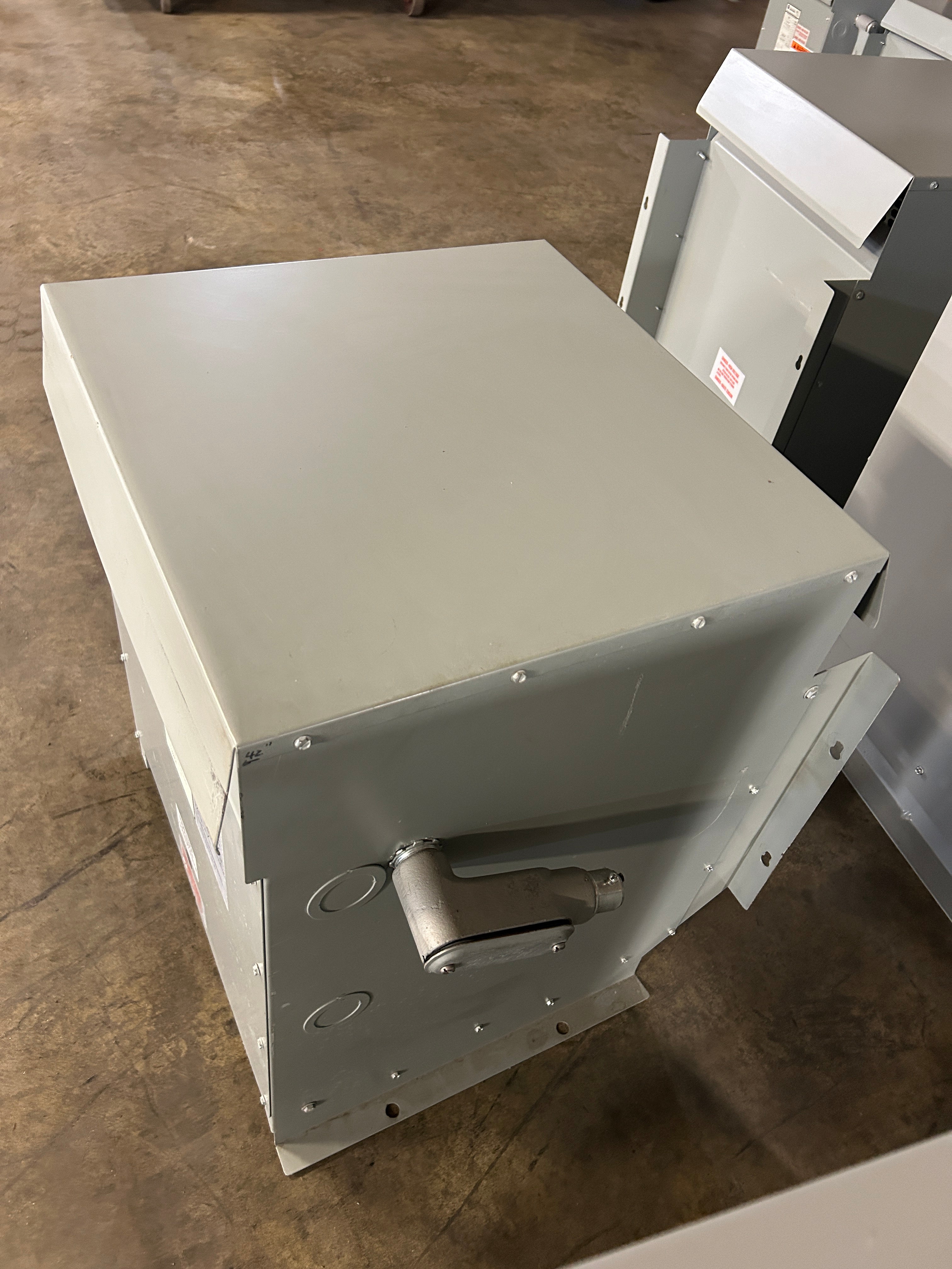 Allen-Bradley DM027JJ Transformer 27kVA 176254 3PH Dry Type 460V Type K AL