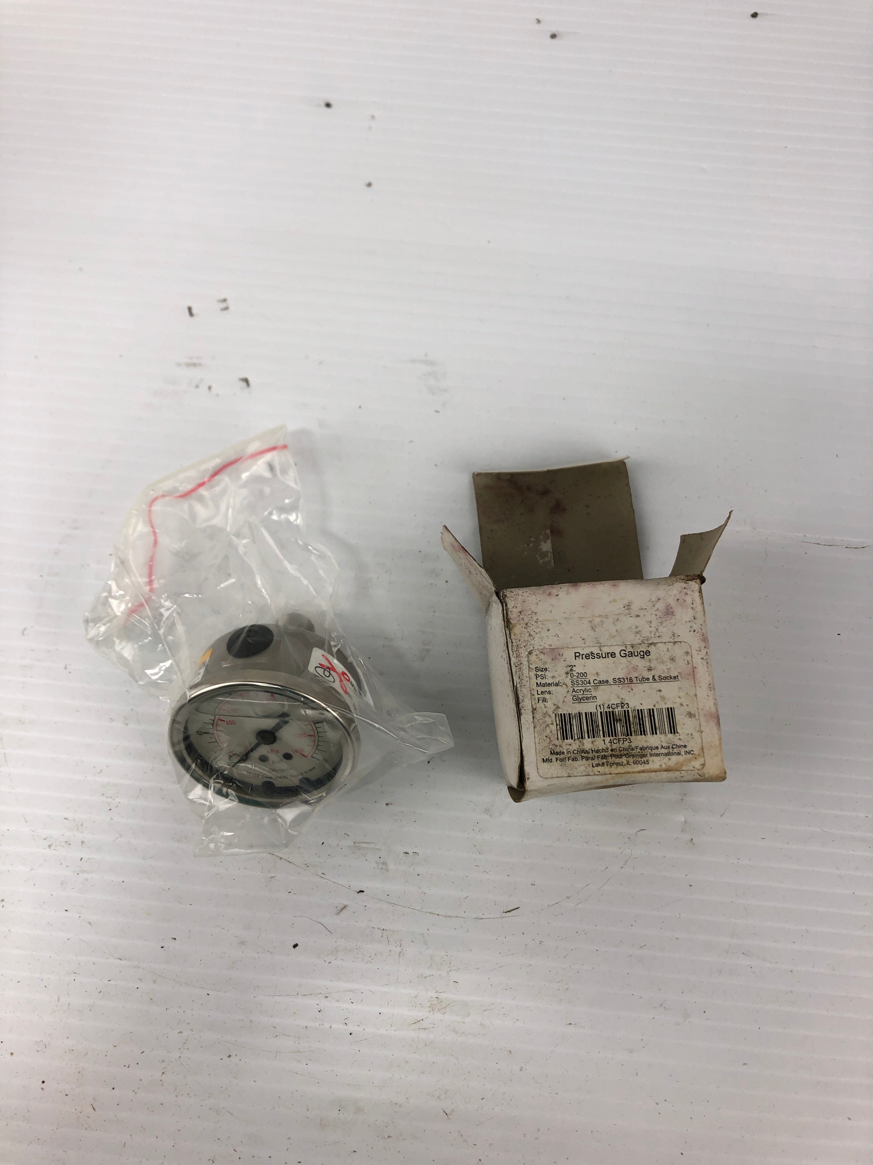 Universal Pressure Gauge 4CFP3 Filled 2" 0-200 PSI