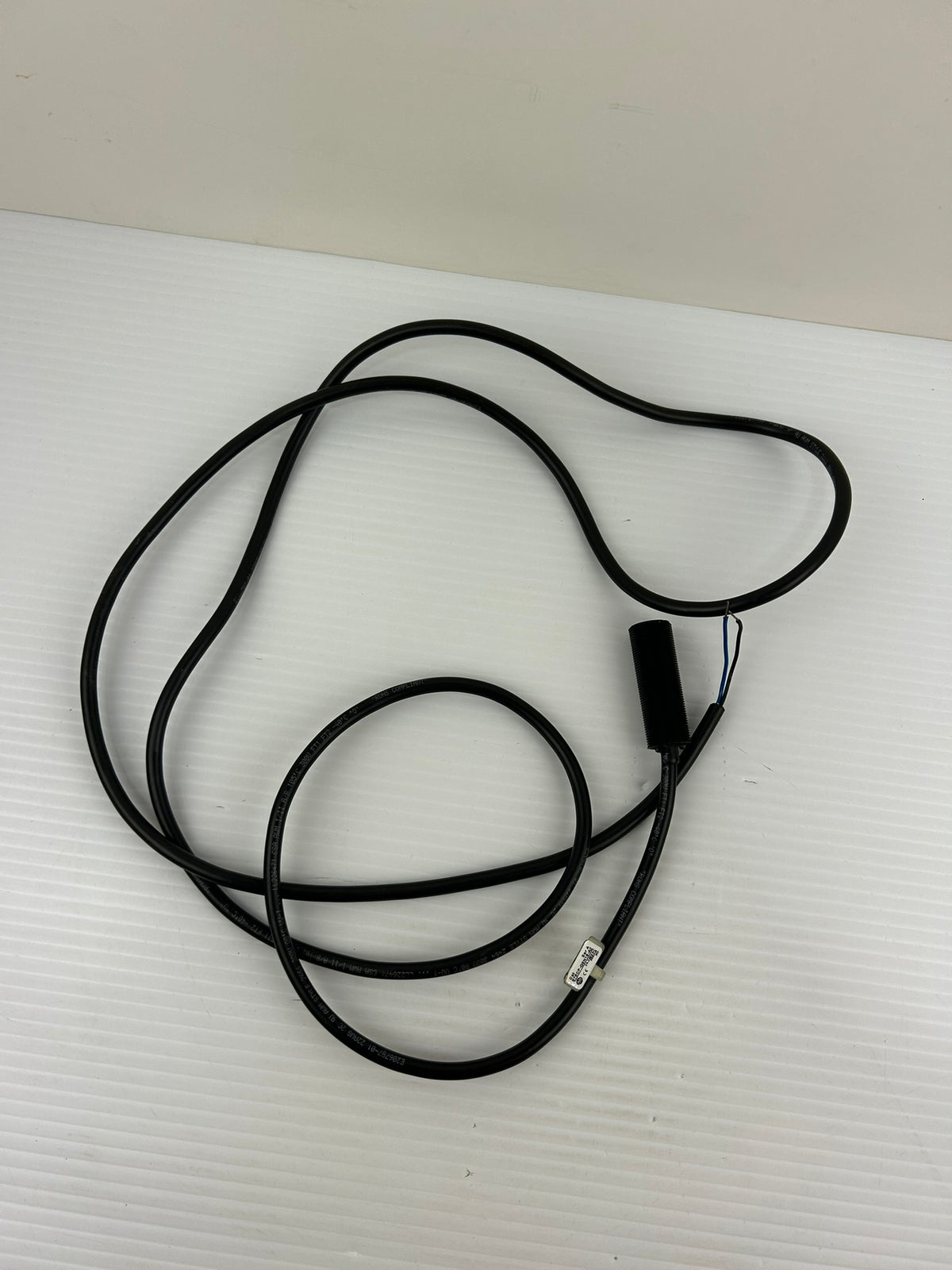 Allen Bradley 875CP-G8N18-A2 Capacitive Proximity Sensor Series A