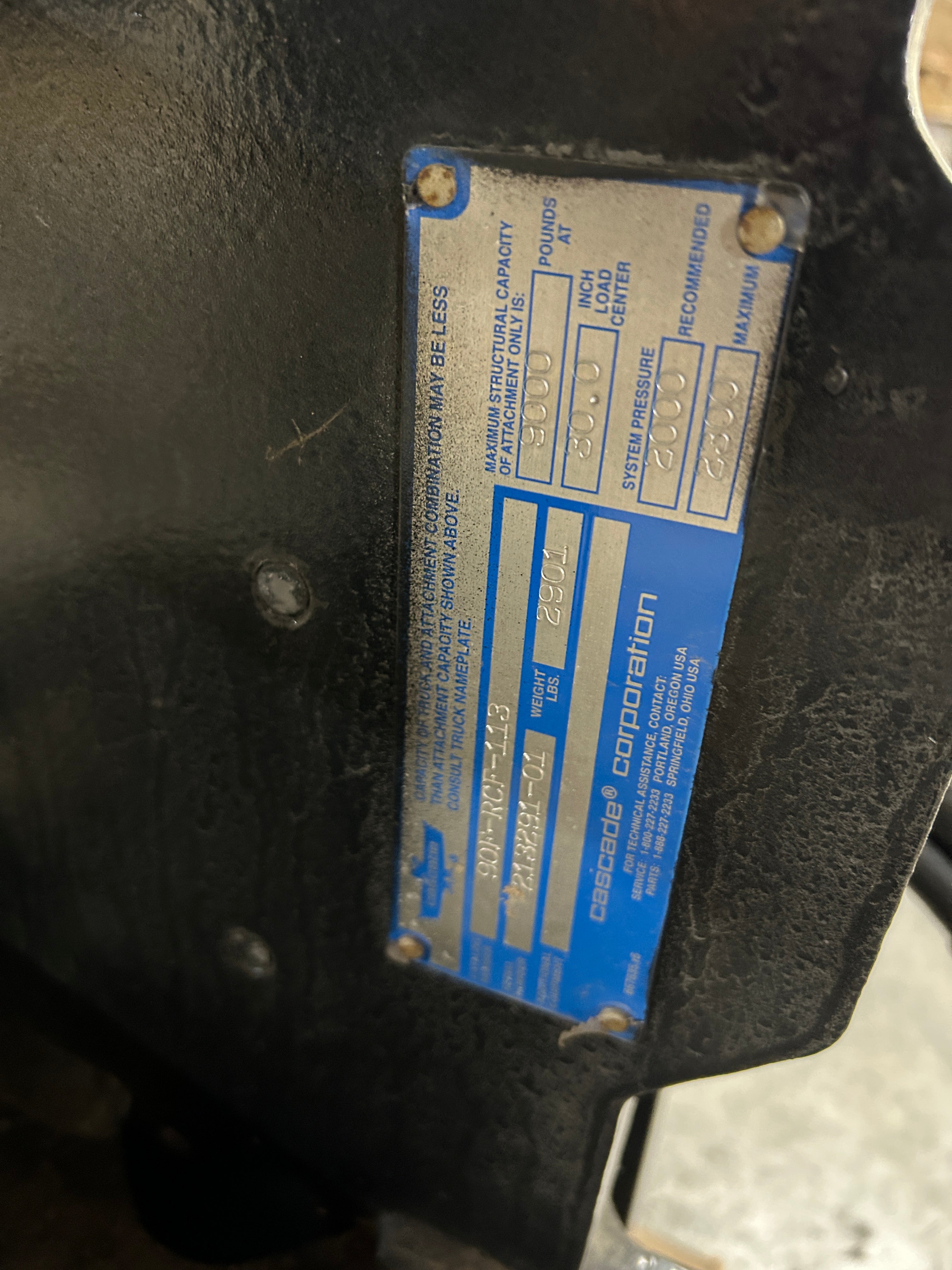 Cascade 90F-RCF-113 Paper Roll Clamp Forklift Attachment Rotates 9000# @ 30" Cap