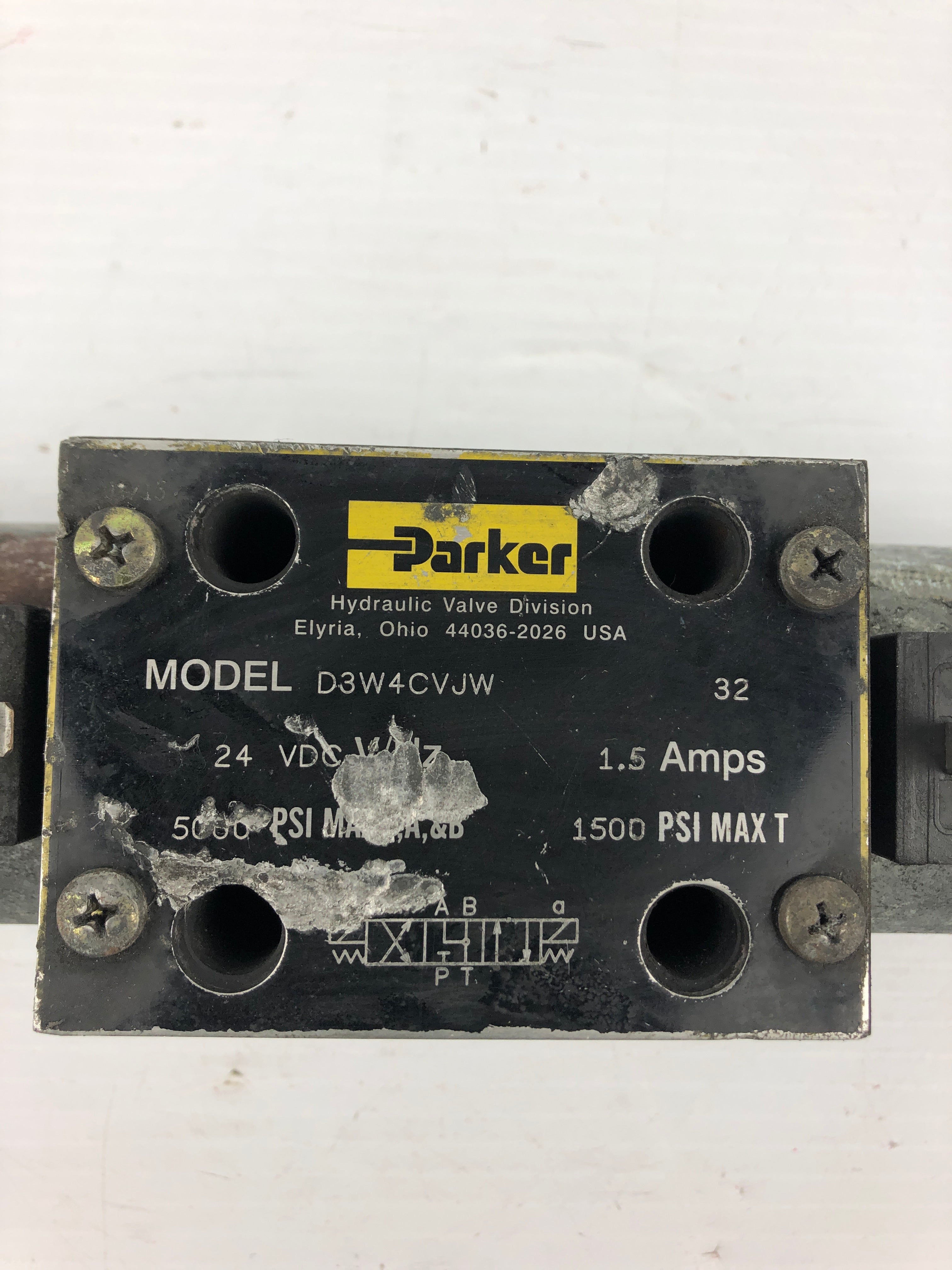 Parker D3W4CVJW Control Valve 1500/5000PSI 24VDC 1.5A