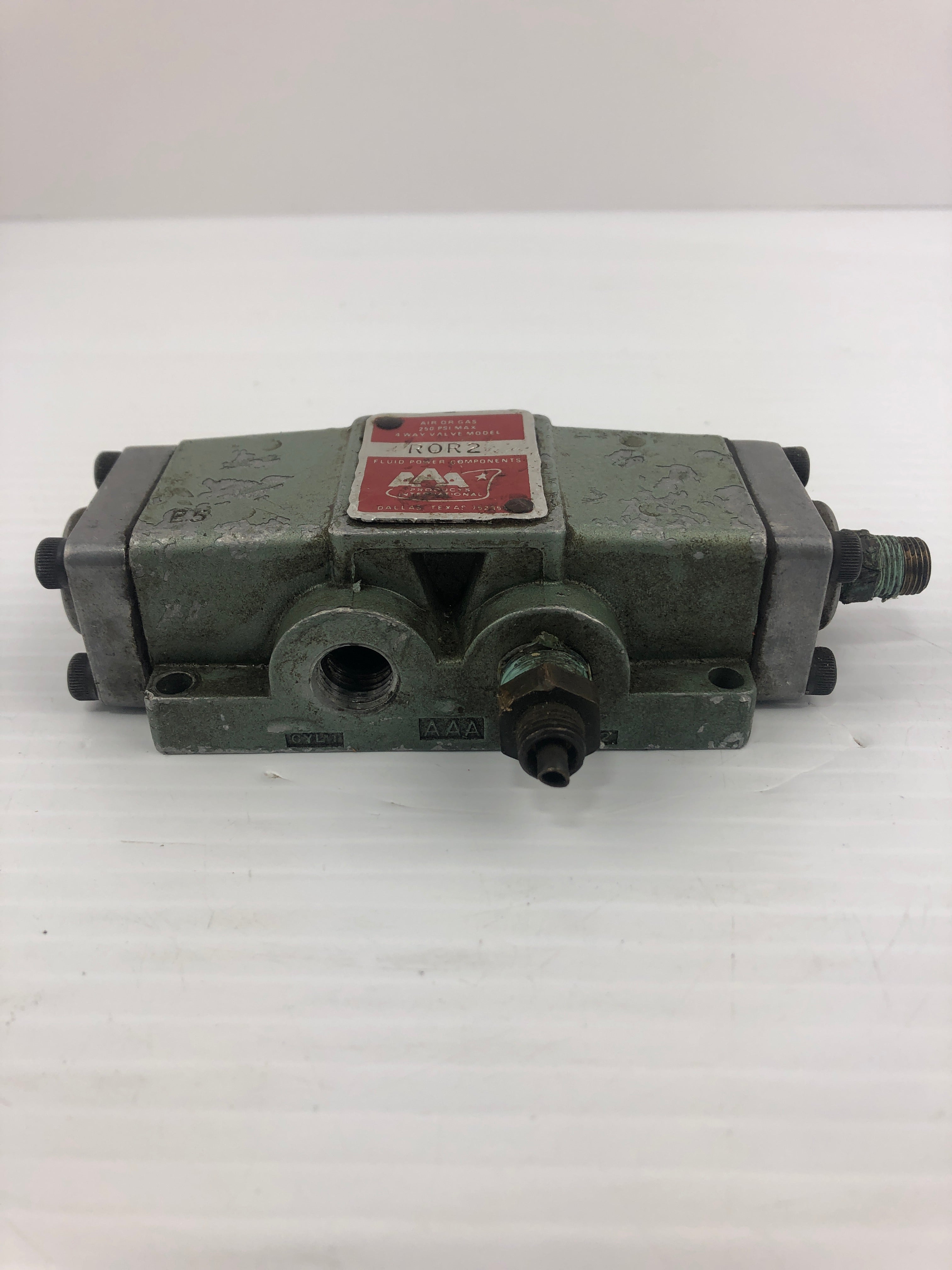 AAA Products 4 Way Air or Gas Valve R0R2