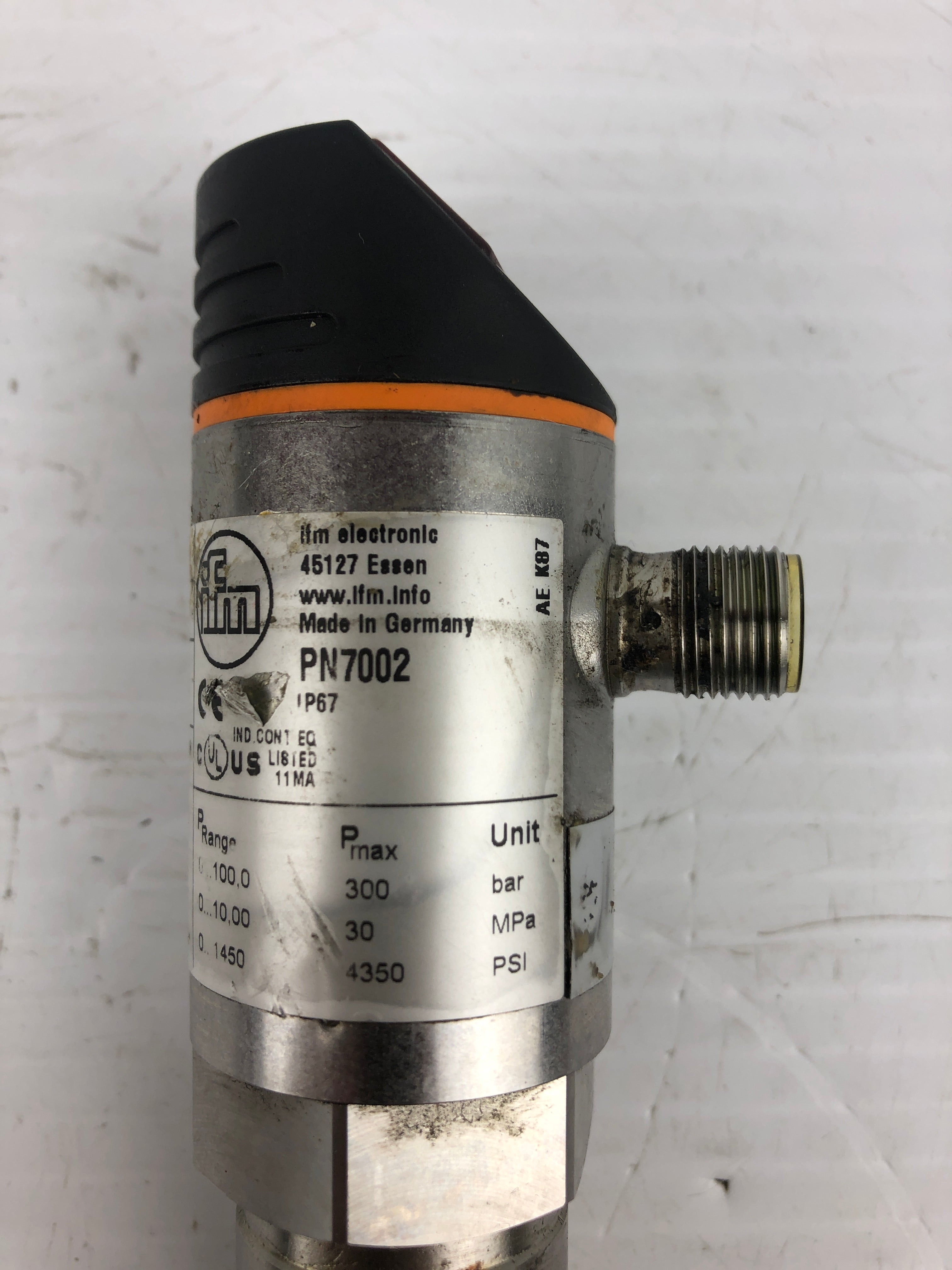 IFM PN7002 Electronic Pressure Sensor with ASK SAN-200N Valve