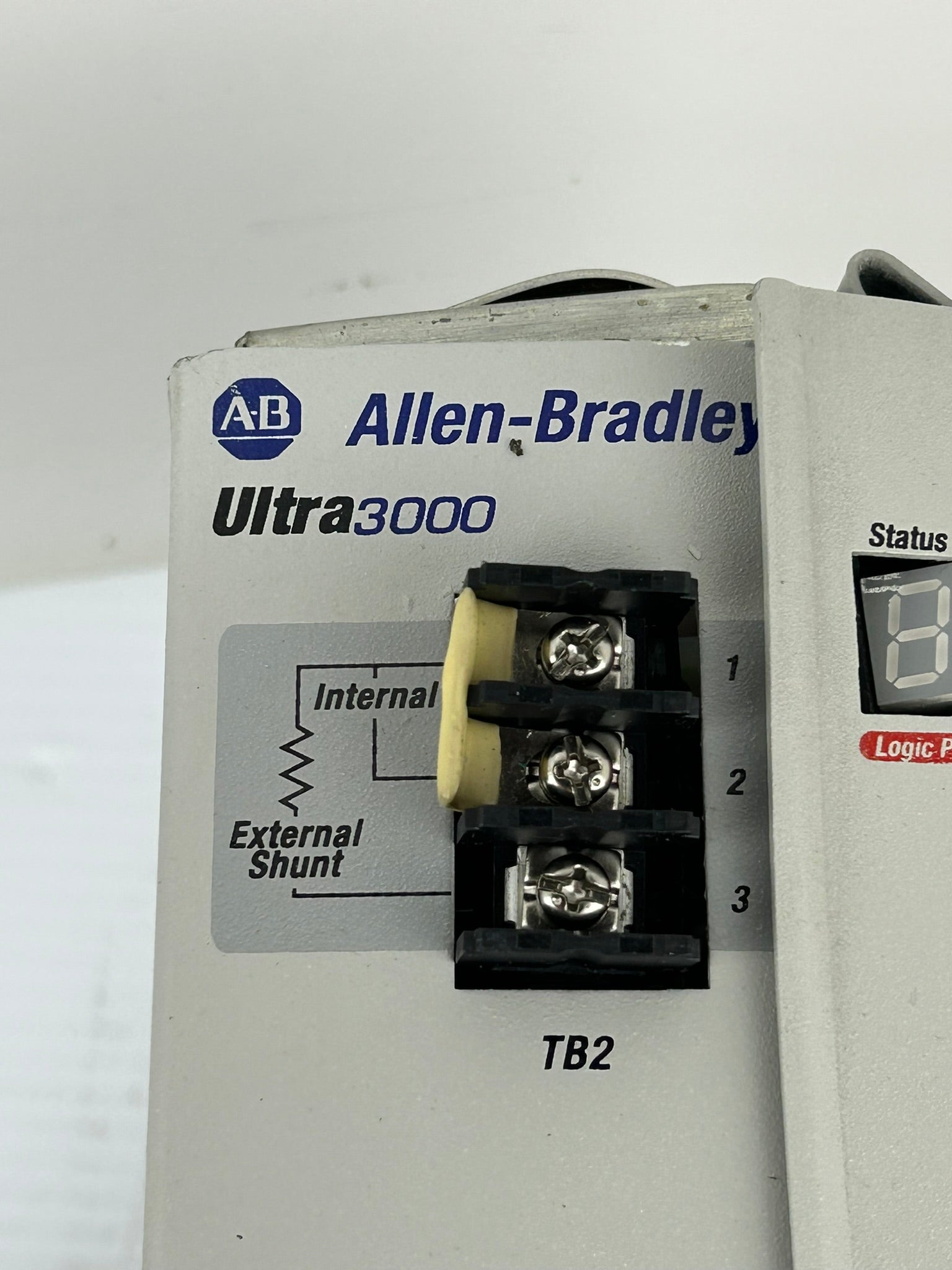 Allen Bradley 2098-DSD-030 Amplifier Drive Ultra 3000 Series B 1 PH