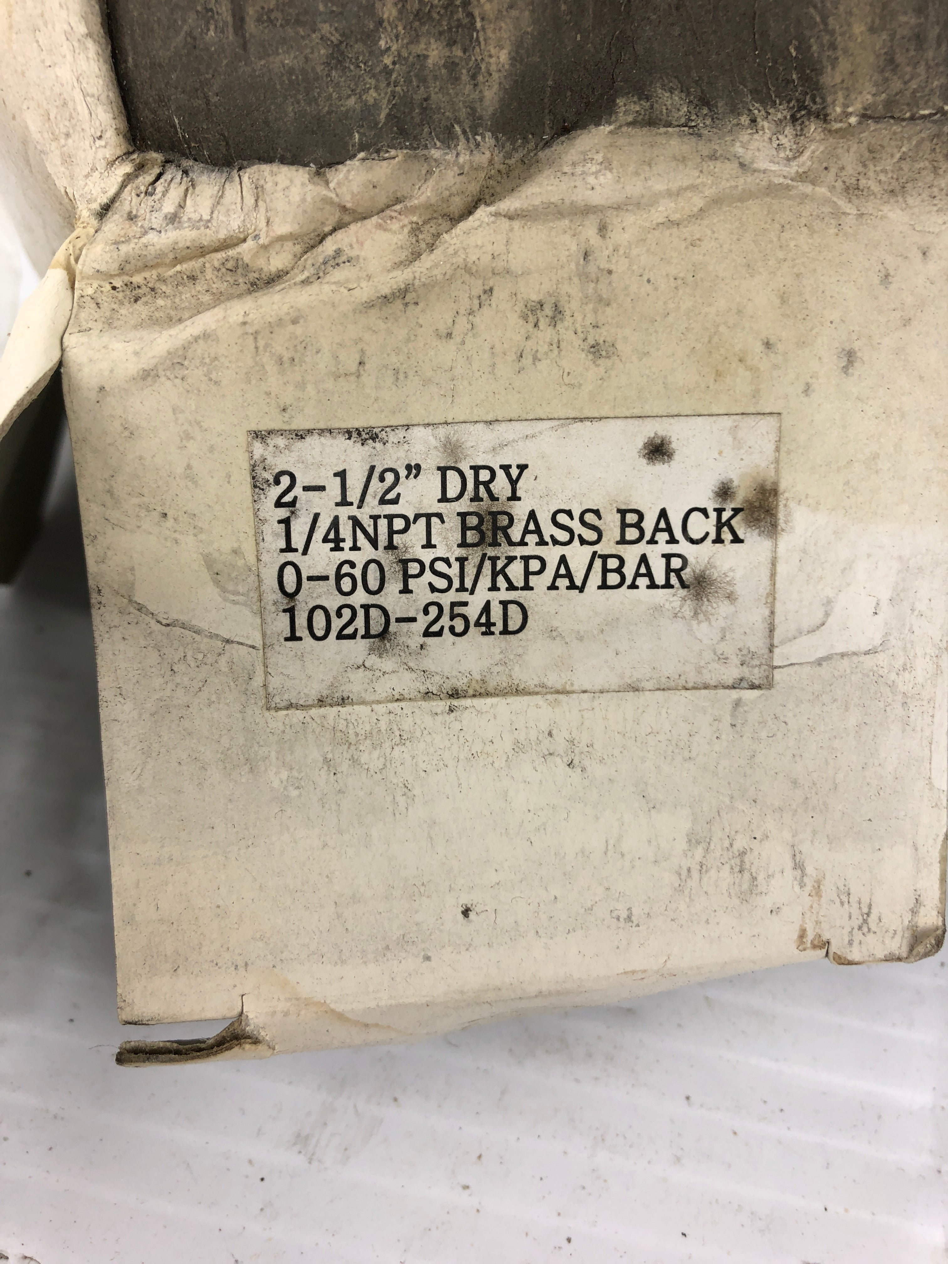 Universal Pressure Gauge 102D-254D 2-1/2" Dry 0-60 PSI 1/4" NPT