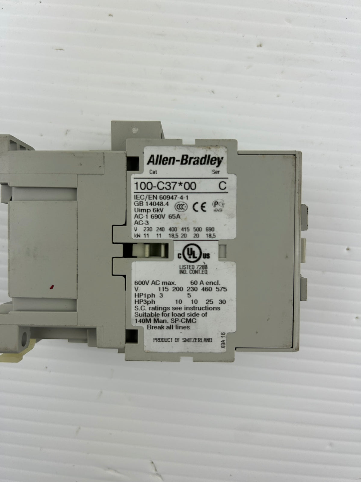 Allen-Bradley 100-C37*00 3-Phase IEC Contactor 600V Series C