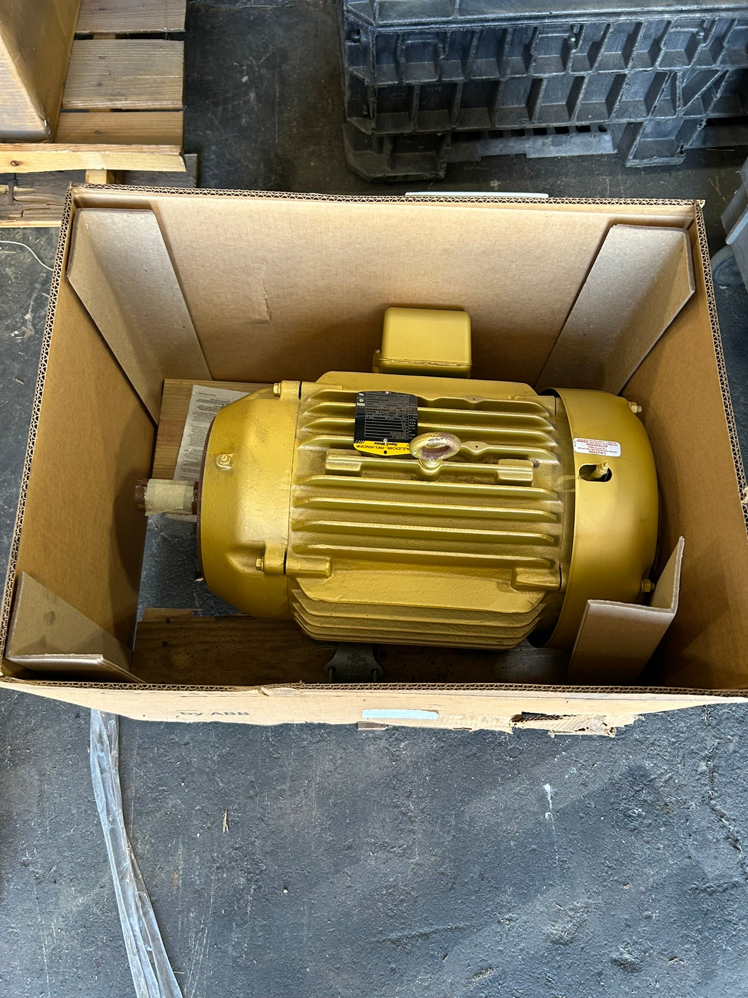 Baldor Reliance CEM2334T-5 20 HP 575V 3PH 1770 RPM 256TC TEFC Super-E AC Motor