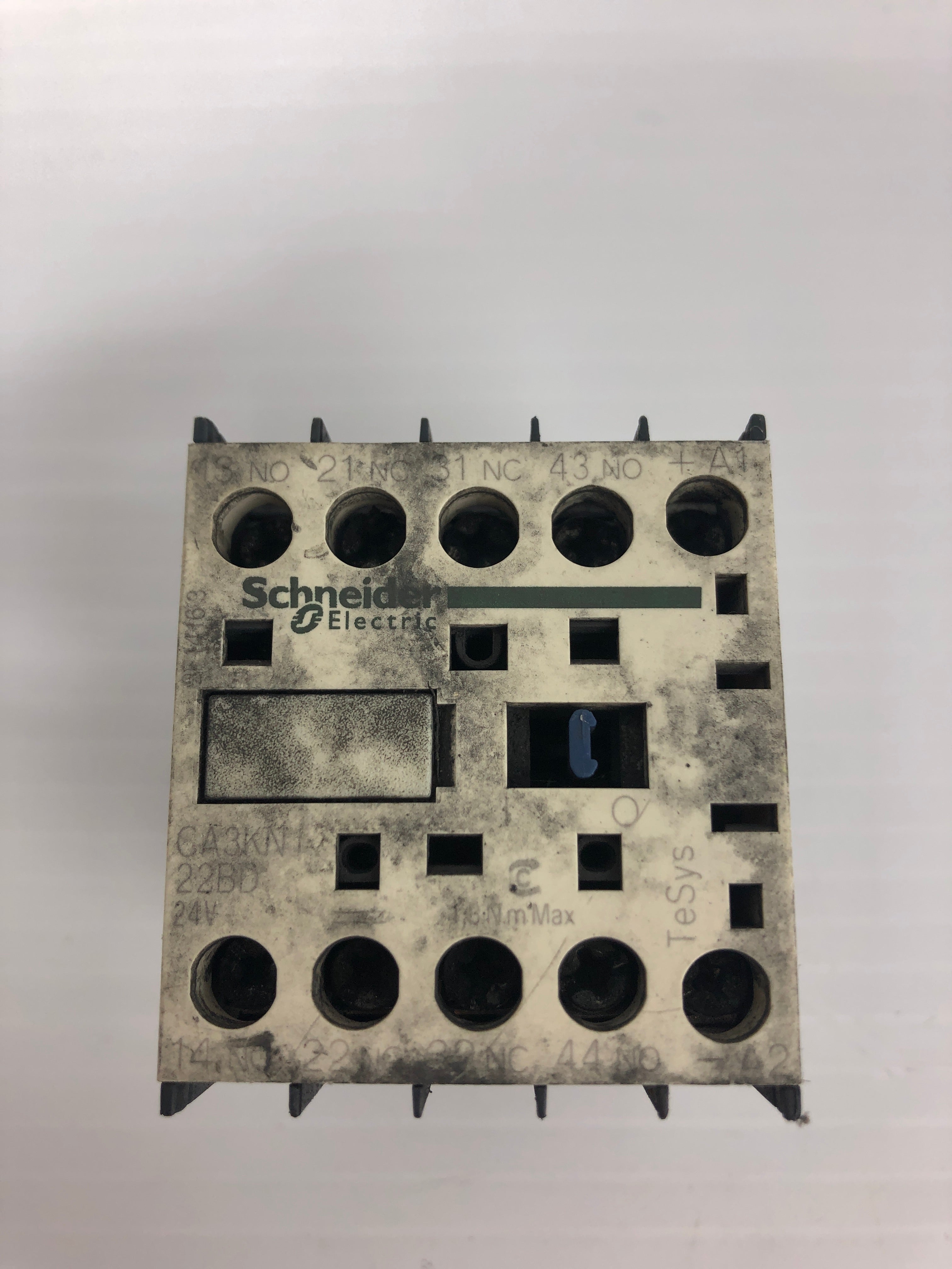 Schneider Electric CA3KN 22BD Control Relay 24V 10A 50/60Hz - Lot of 2