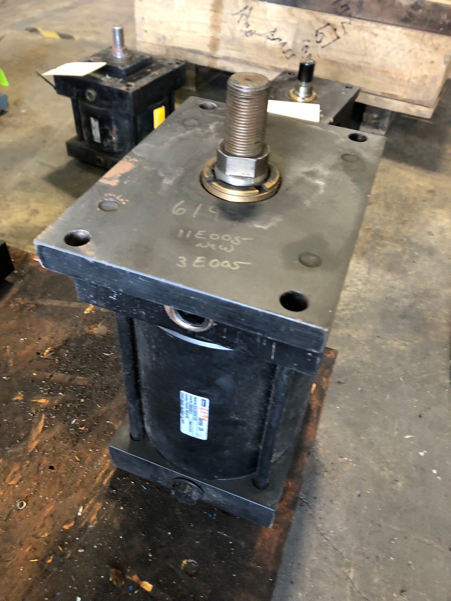 Parker 06.00 J2AUS14A 6.000 Hydraulic Cylinder Series 2A 250 PSI KK562349A