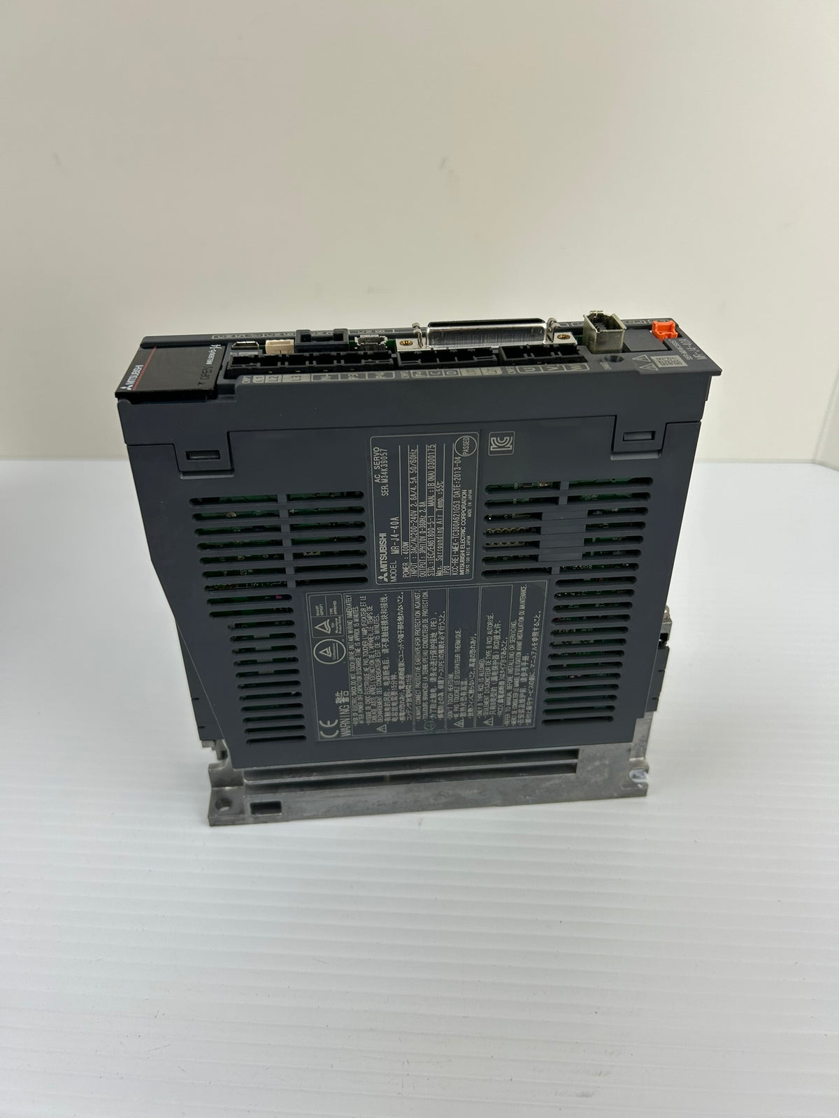 Mitsubishi MR-J4-40A MELSERVO-J4 400W AC Servo Drive Amplifier 200-240V