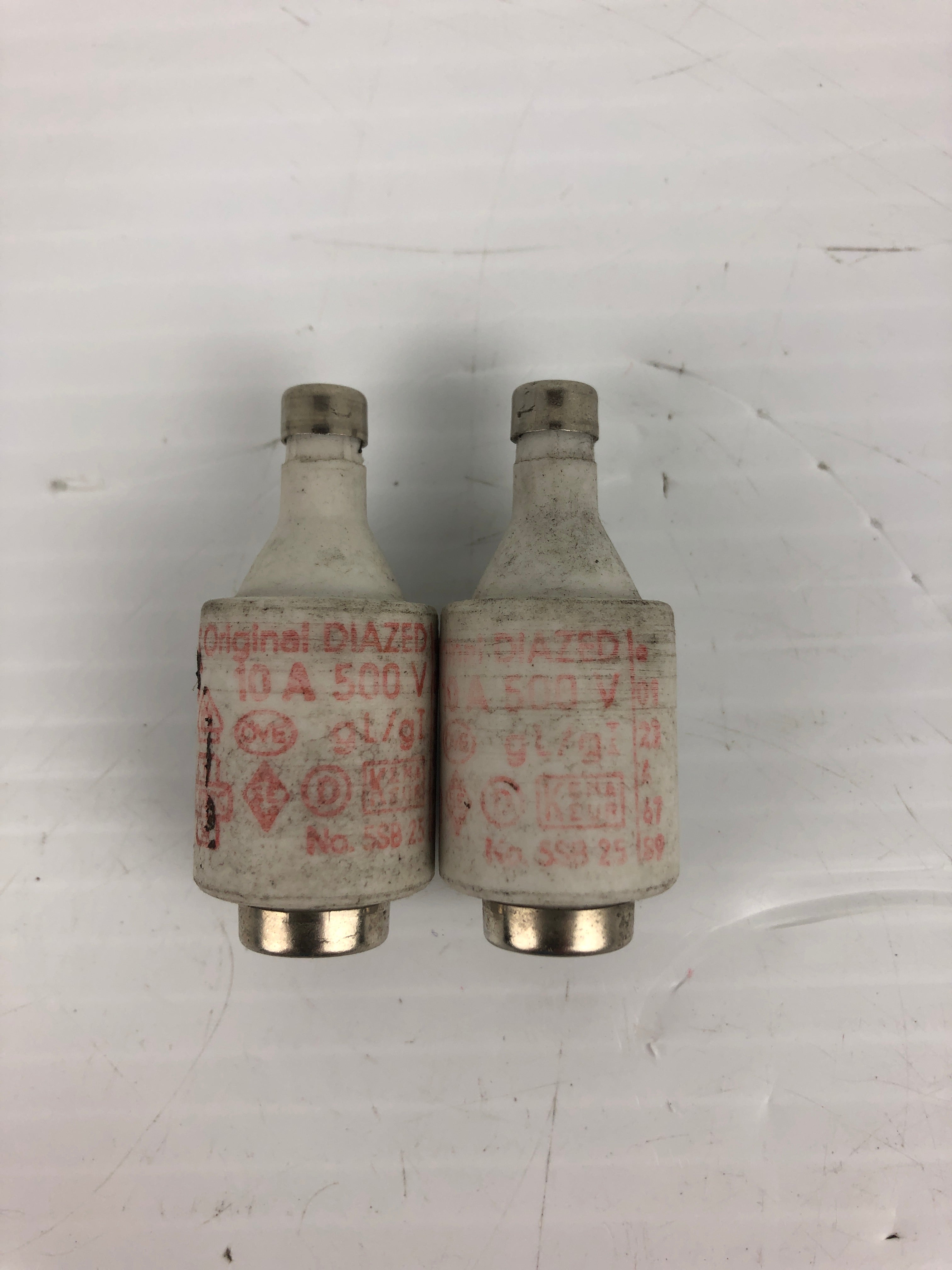 Siemens Original Diazed 5SB25 Ceramic Bottle Fuse 10A 500V (Lot of 2)