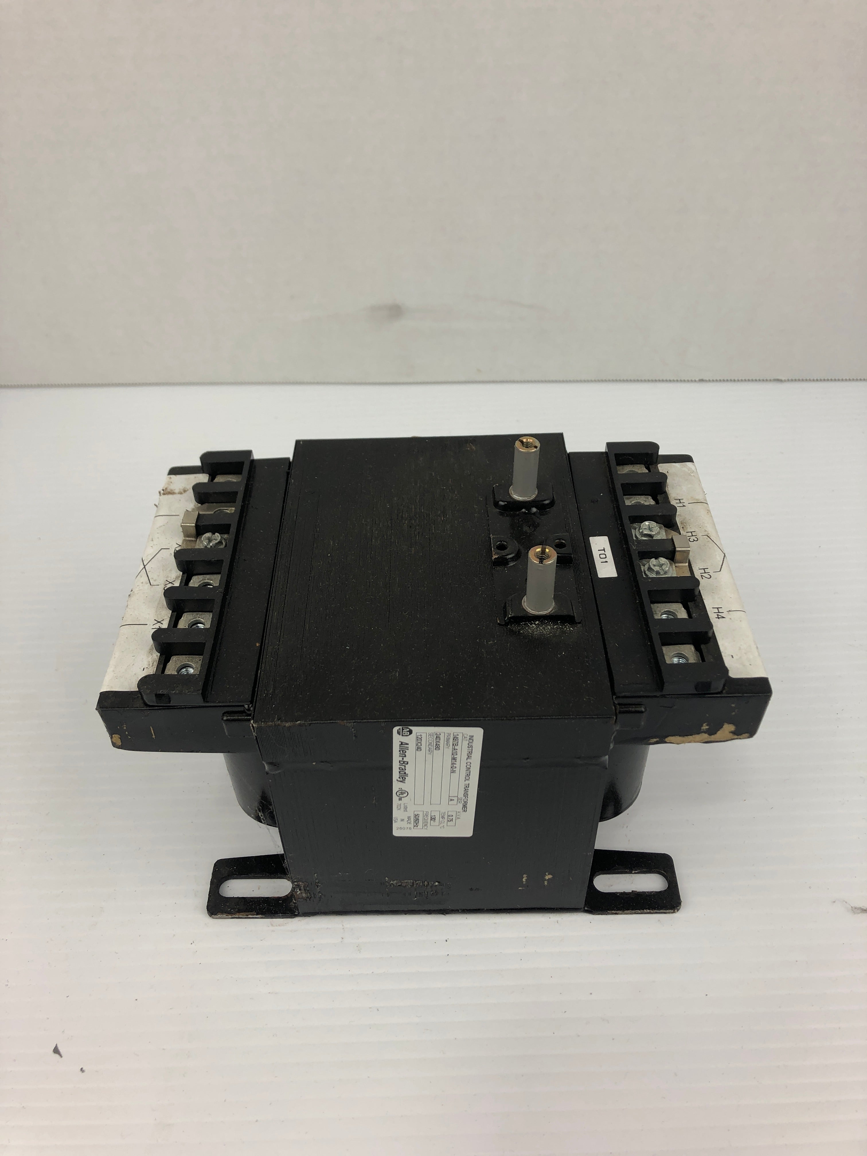 Allen-Bradley 1497B-A10-M14-0-N Industrial Control Transformer Series A 0.75kVA