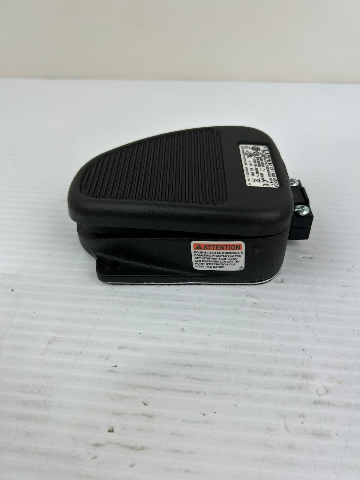 Linemaster Clipper 632-DA 2W808 Foot Switch Maintained 20A 125VAC 10A 250VAC