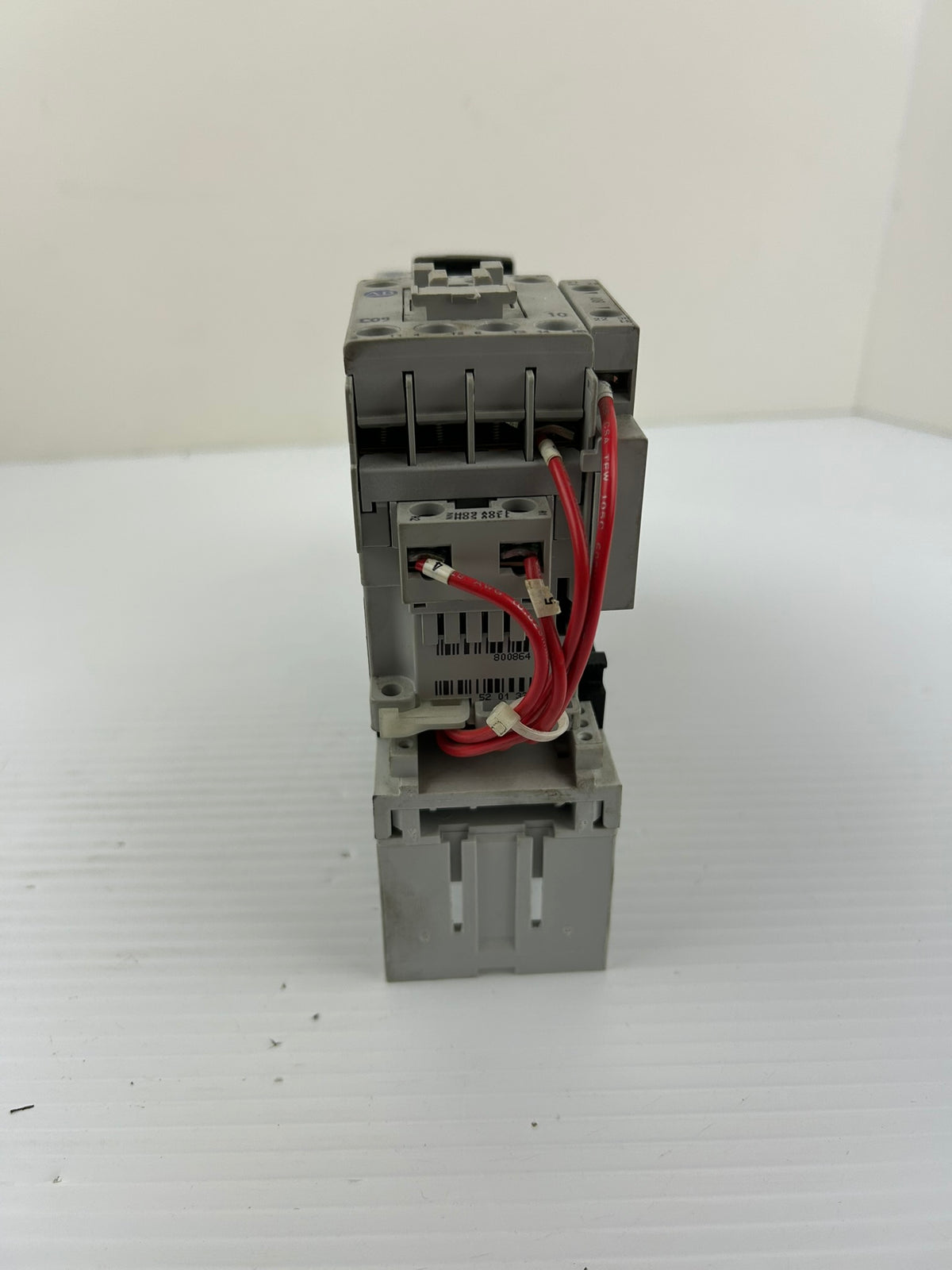 Allen-Bradley 140M-C2E-B40 Motor Starter 100-C09*10 Contactor Assembly 100-S