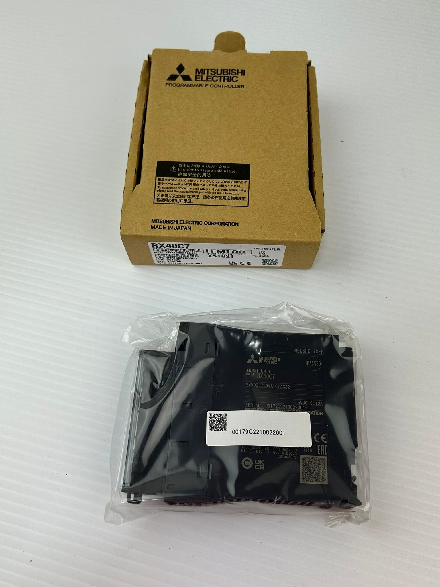Mitsubishi RX40C7 MELSEC iQ-R PLC DC Input Module 40 Point 24VDC