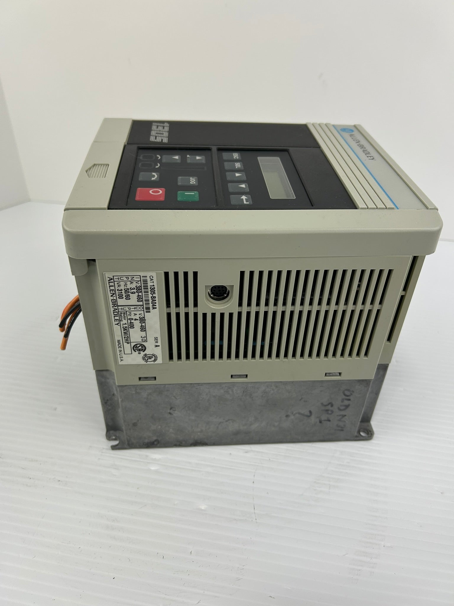 Allen Bradley 1305-BA04A Variable Frequency Drive Series A