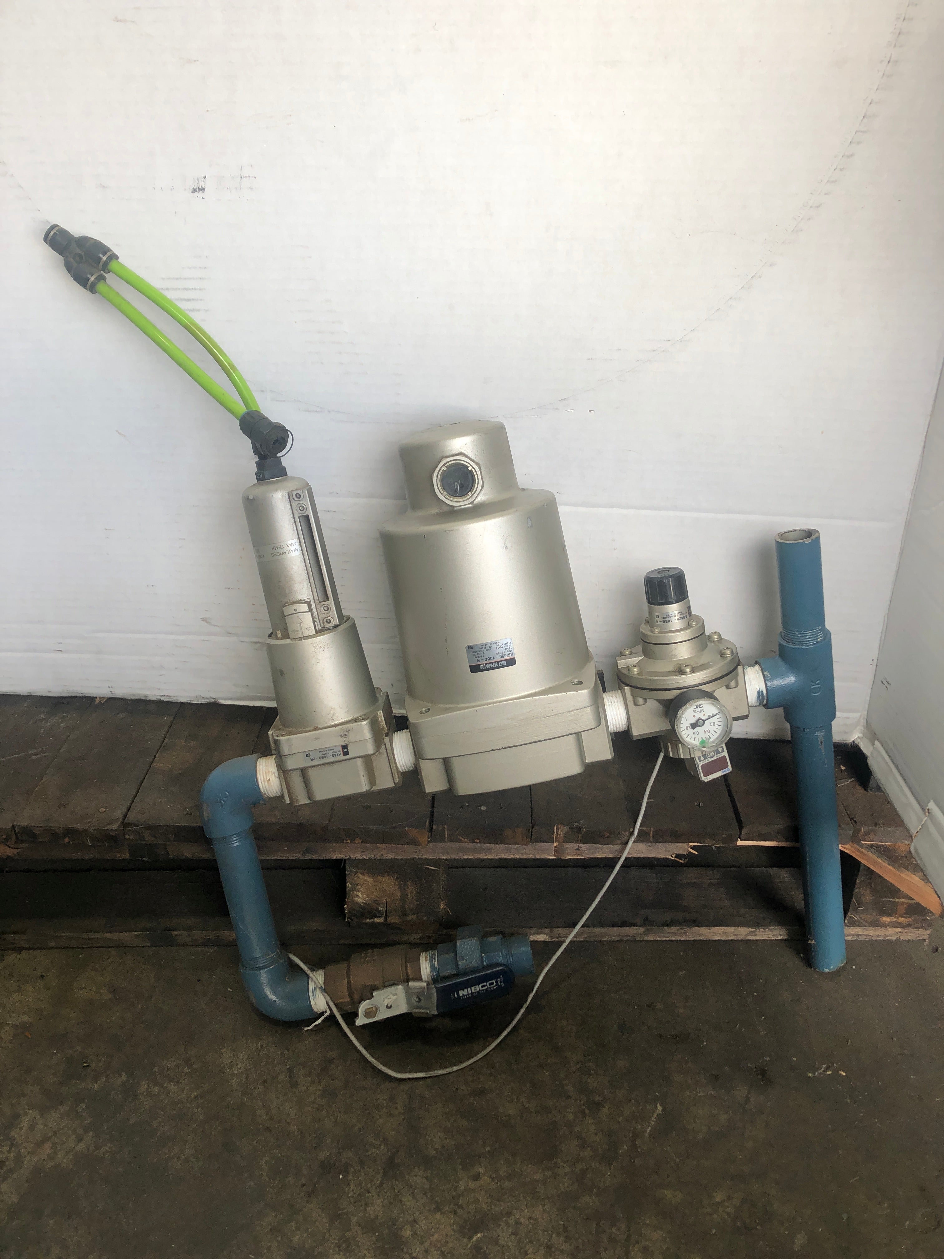 SMC AM650-10BD-R Mist Separator Assembly With AF60-10BD-2R Pneumatic Cylinder