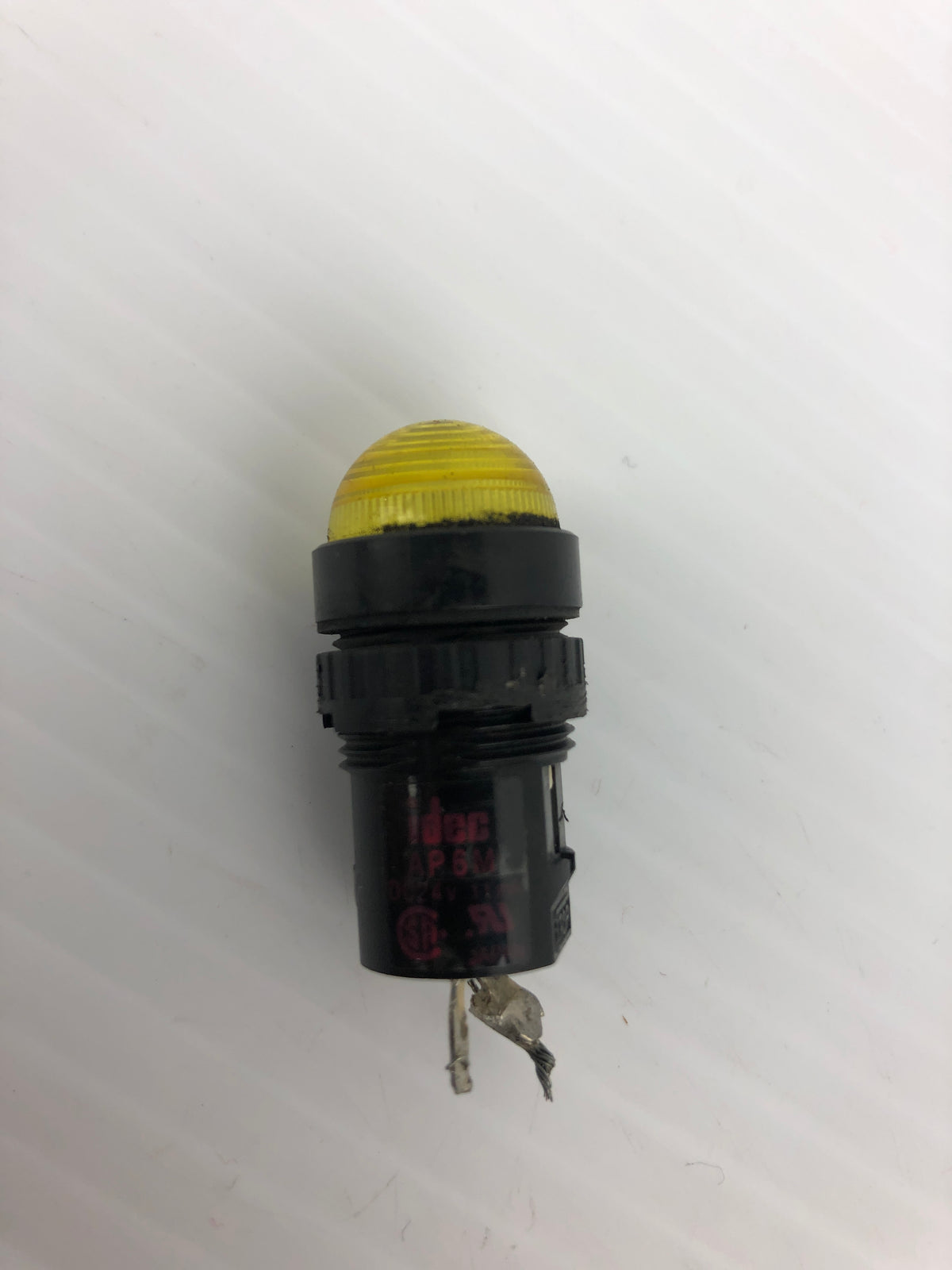 Idec AP6M Yellow Pilot Light DC24V 11mA