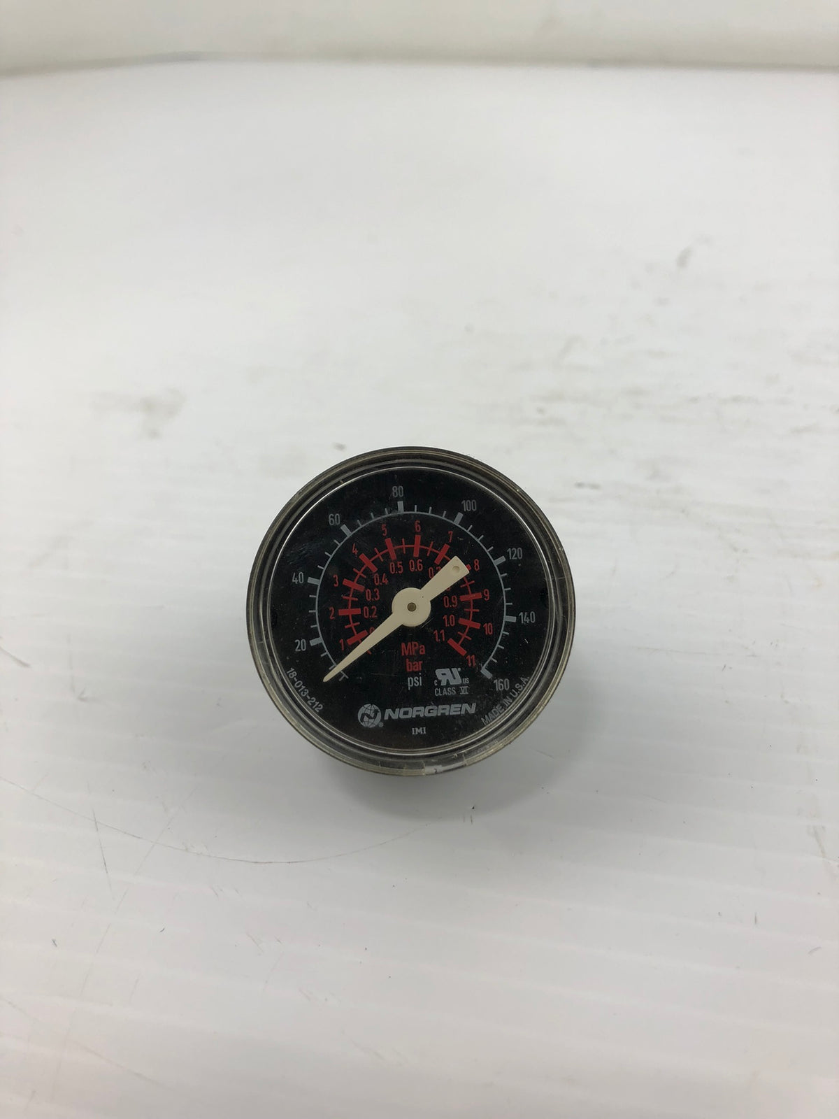 Norgren R07-200-RGKA Compressed Air Regulator and Gauge 18-013-212