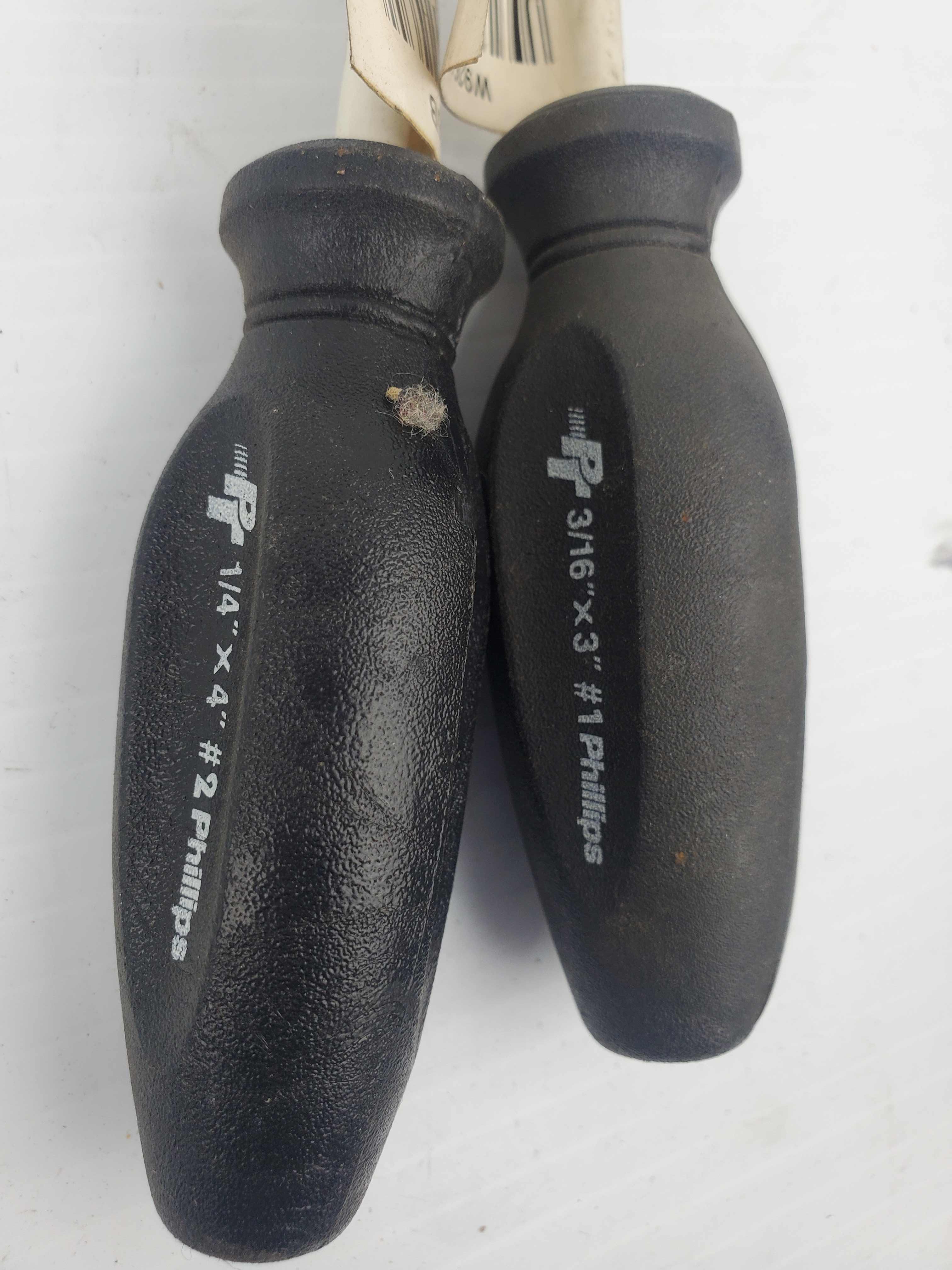 PT #1 3/16" x 3" Phillips and #2 1/4" x 4" Phillips Screw Drivers - Set of 2