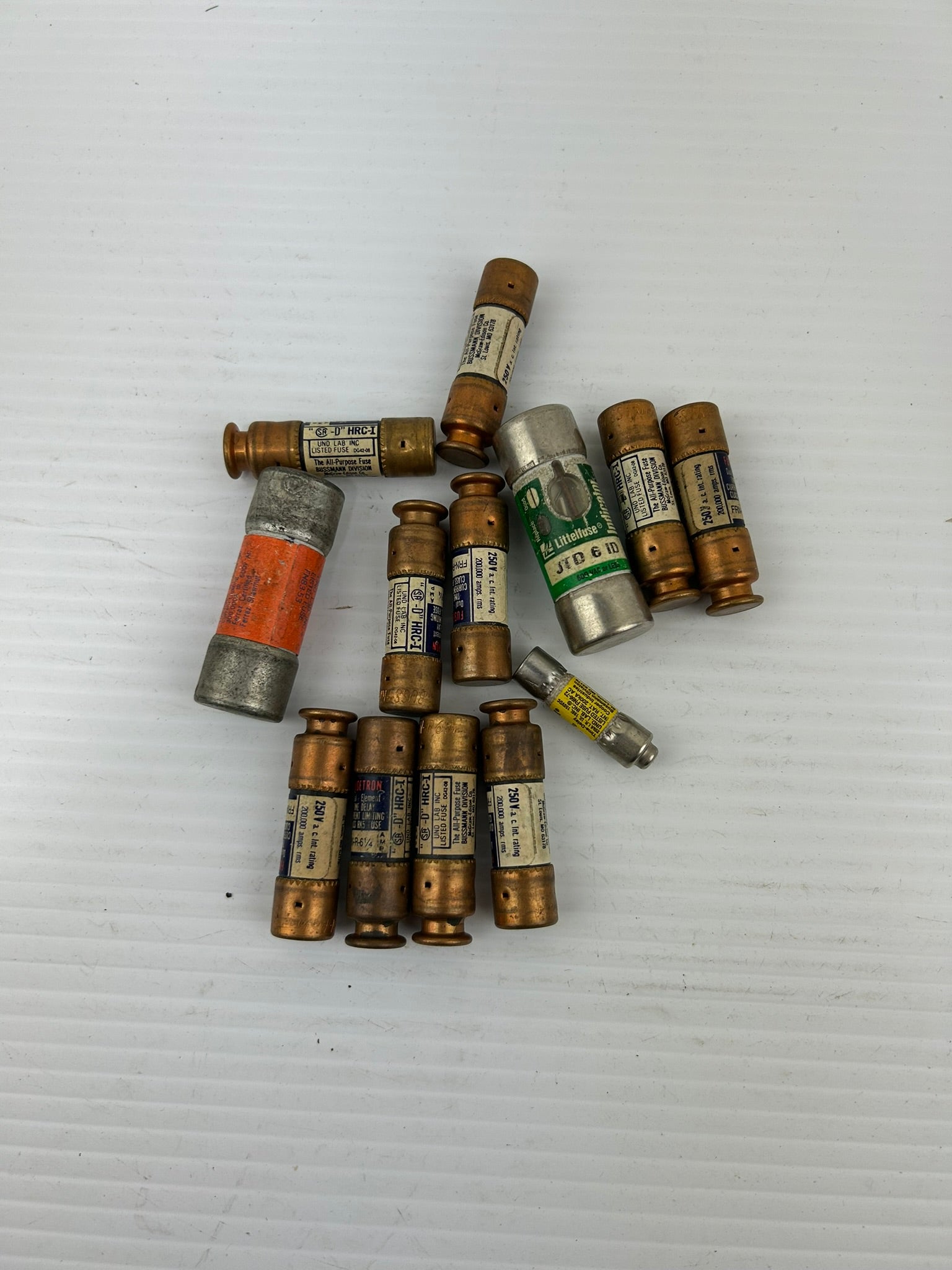 Lot of 13 - 6 Amp Industrial Fuses Tested Working Fusetron Littelfuse Amp-Trap