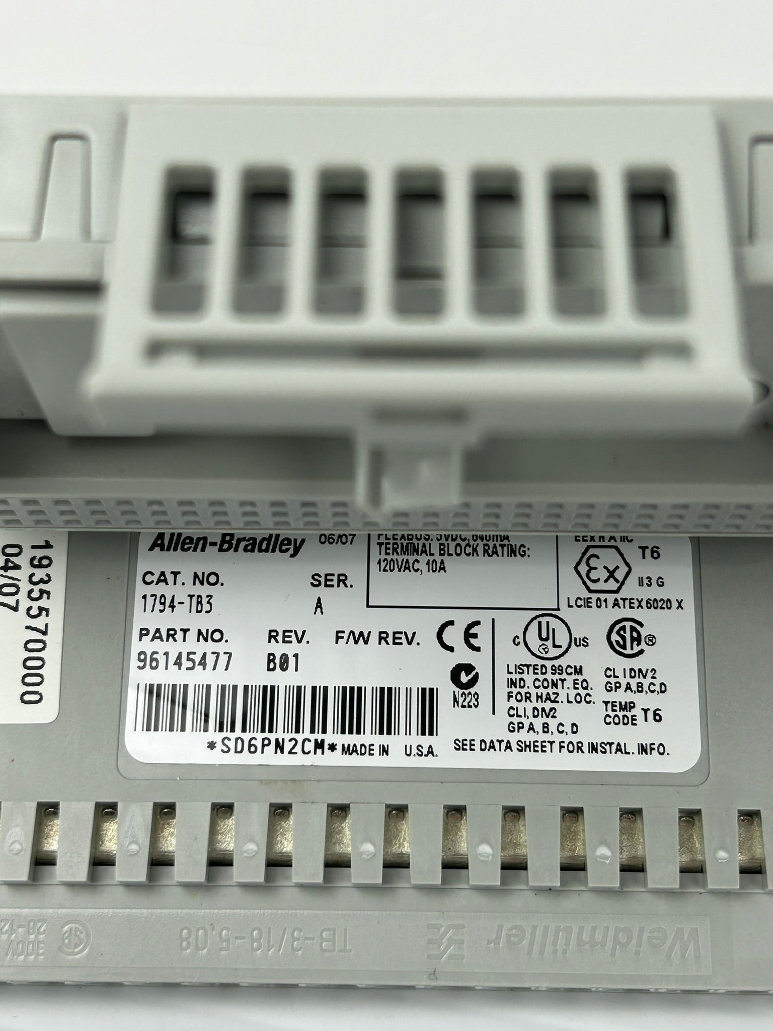 Allen-Bradley 1794-TB3 Terminal Base Series A 120VAC 10A