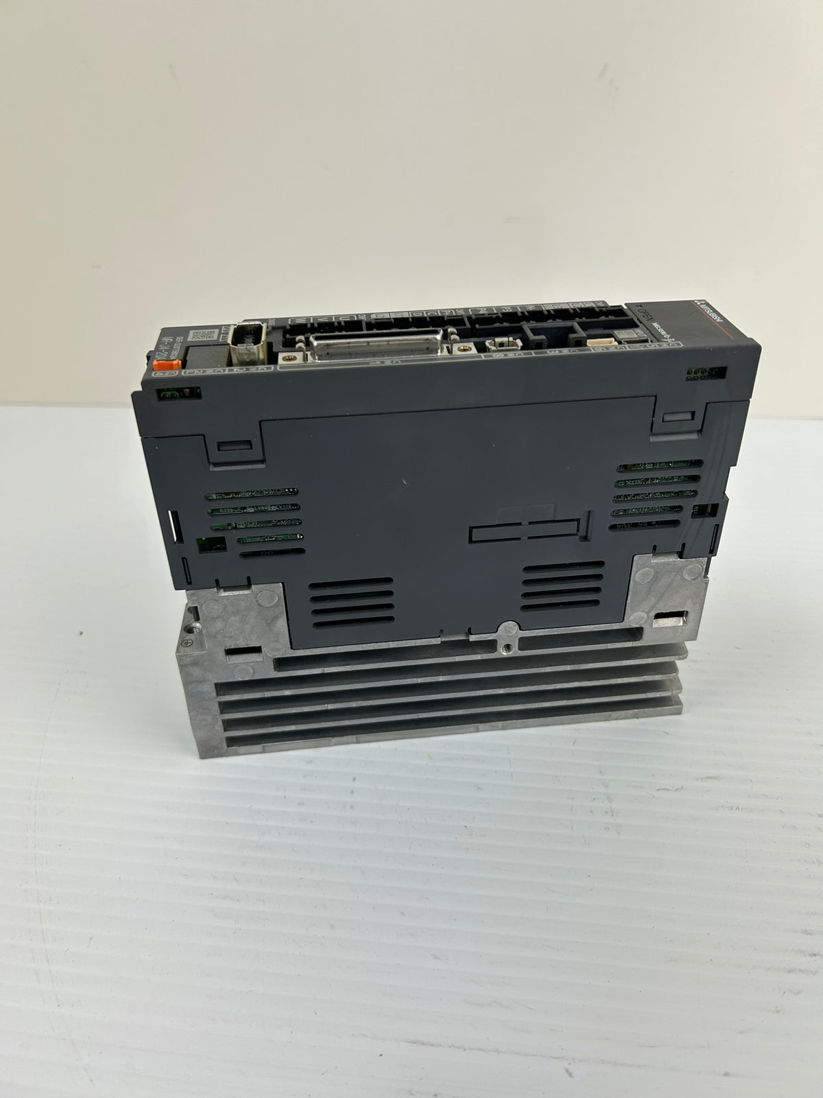 Mitsubishi MR-J4-20A MELSERVO-J4 200W AC Servo Drive Amplifier 200-240VAC