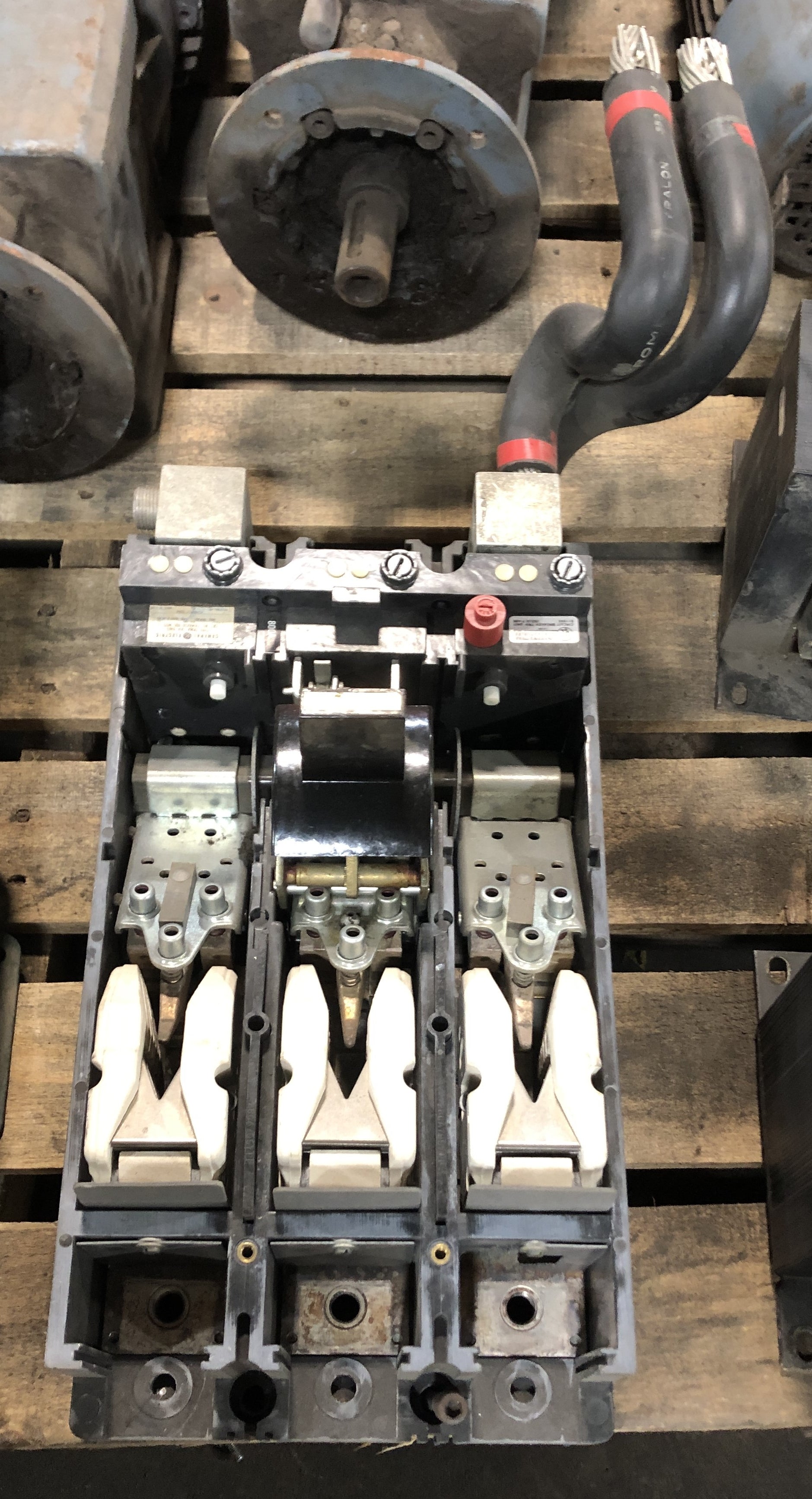 General Electric Circuit Breaker TKMA836T800 with TKMA Trip Unit 3 Pole 800 Amp