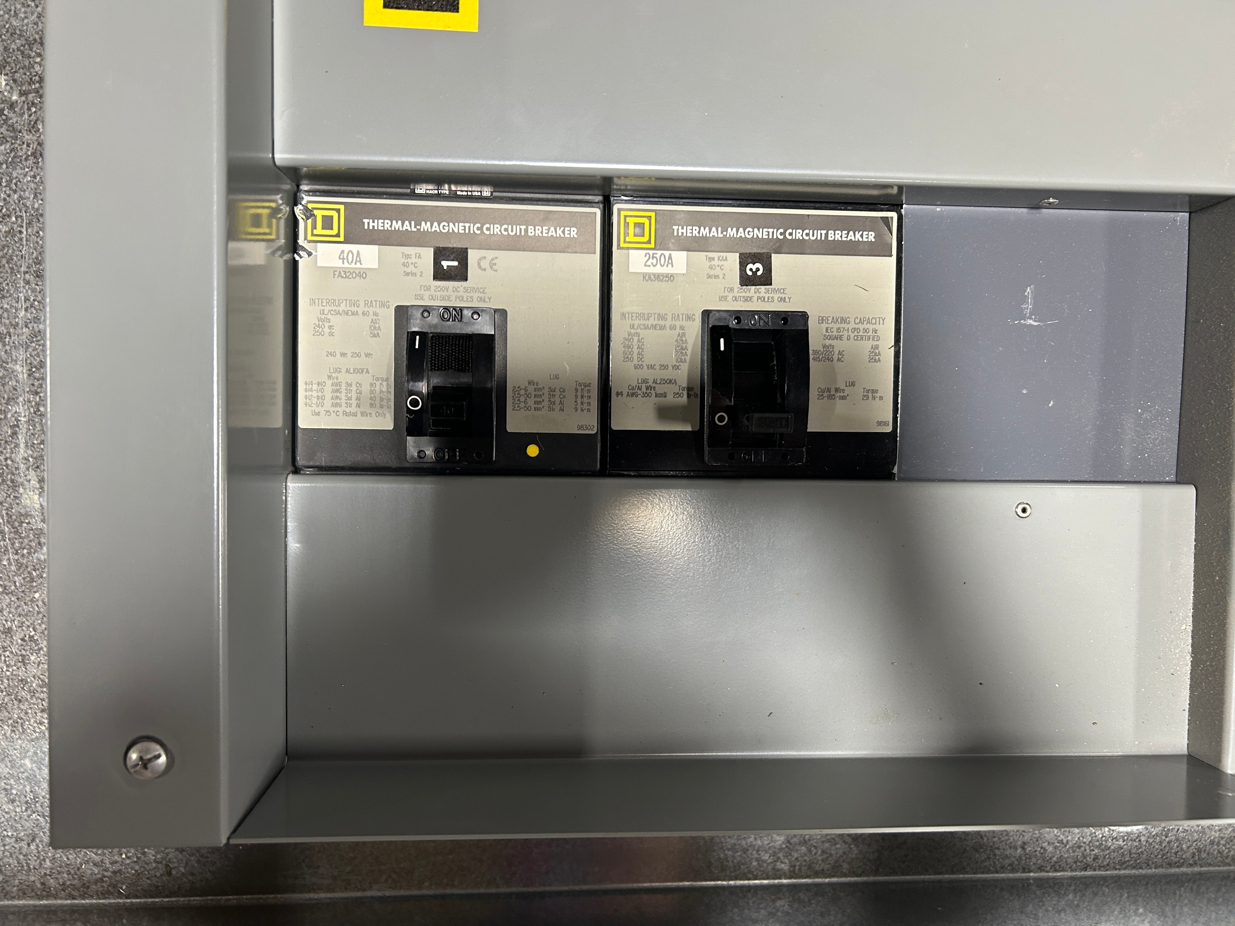 Square D HCM I-Line Load Center Panelboard Breaker Box 1464-4MCU HC3264B 400A E1