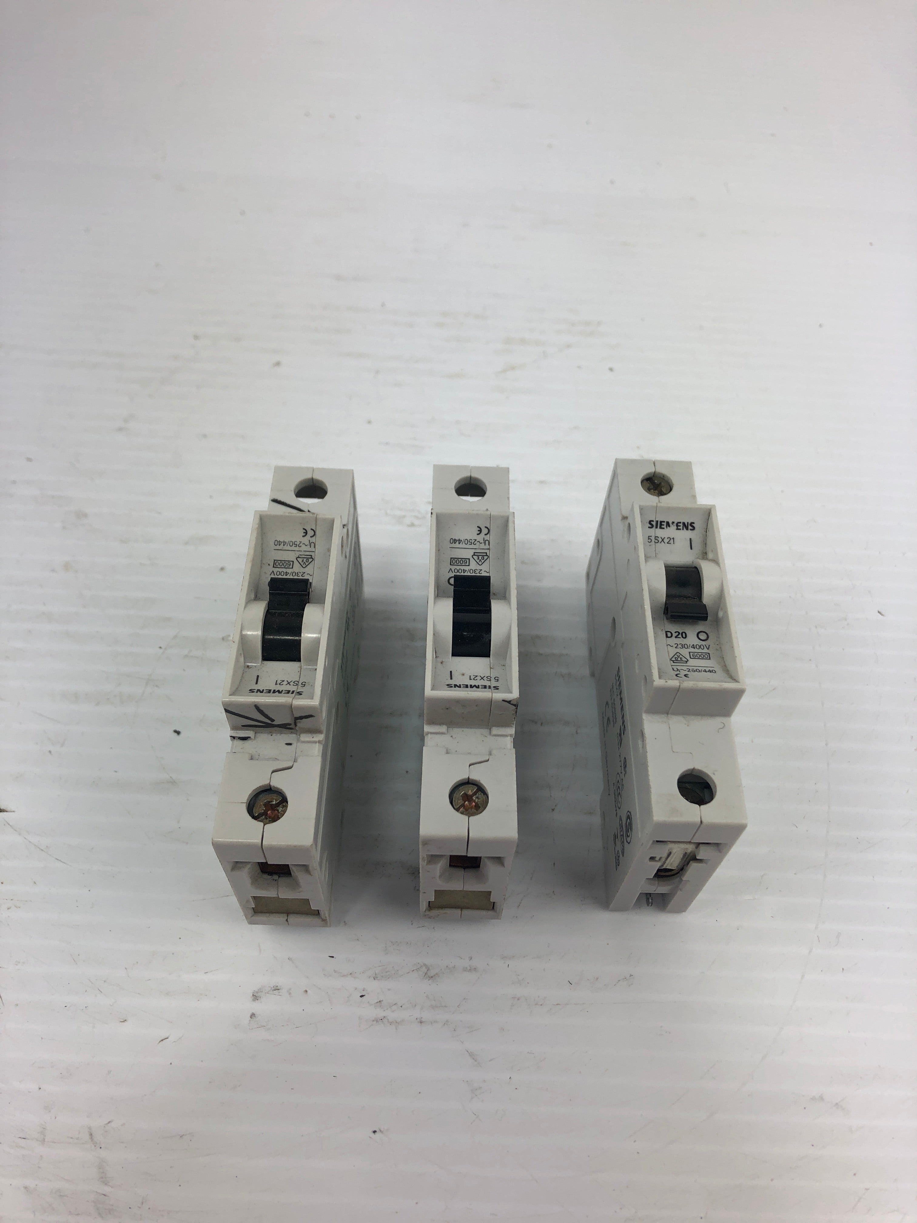 Siemens 5SX21 Circuit Breaker D20 20 Amp 5SX2 - Lot of 3