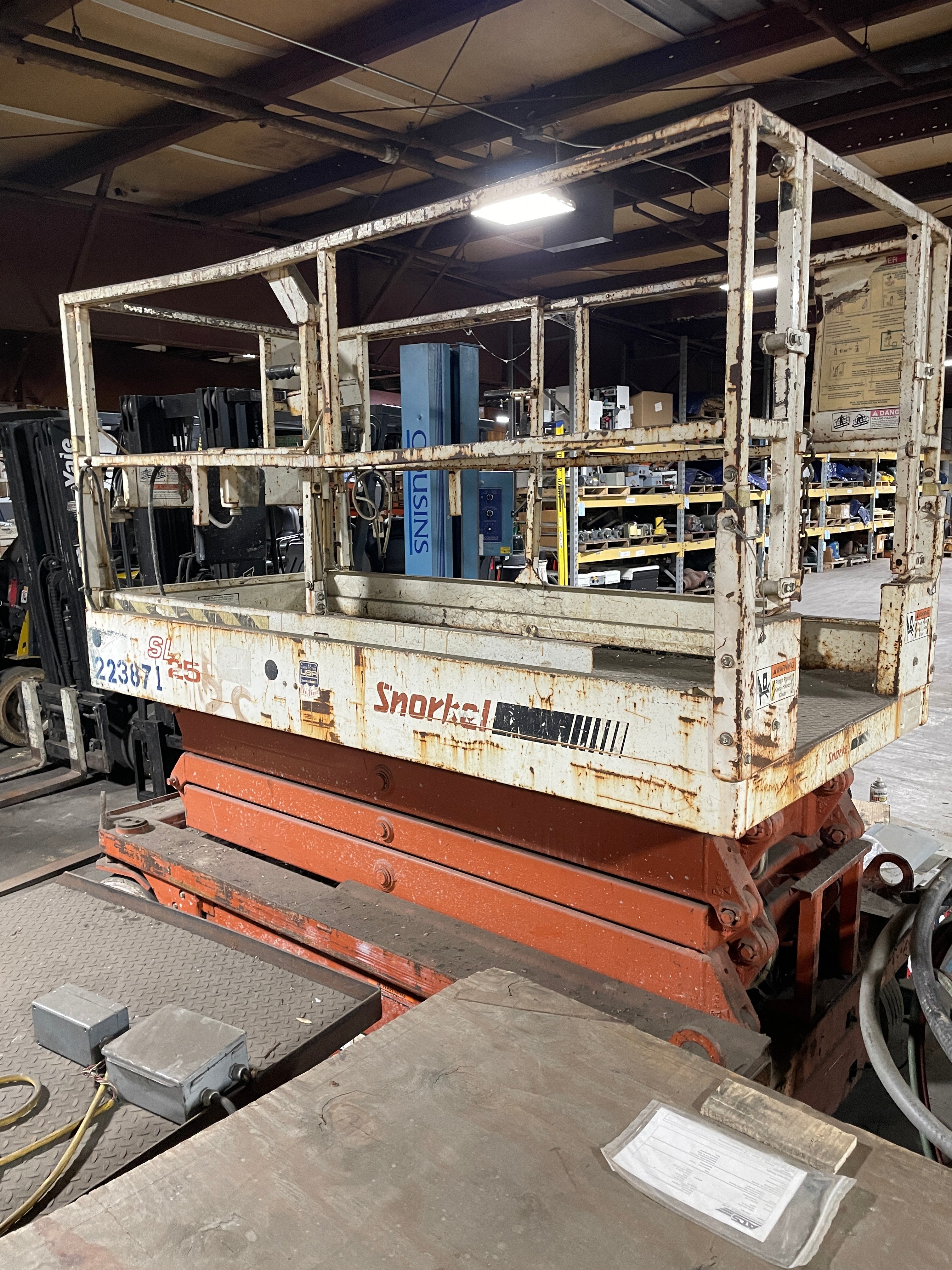 Snorkel Scissor Lift SL25 Electric 850 Lb. Capacity 25 Ft. Height 9726270797