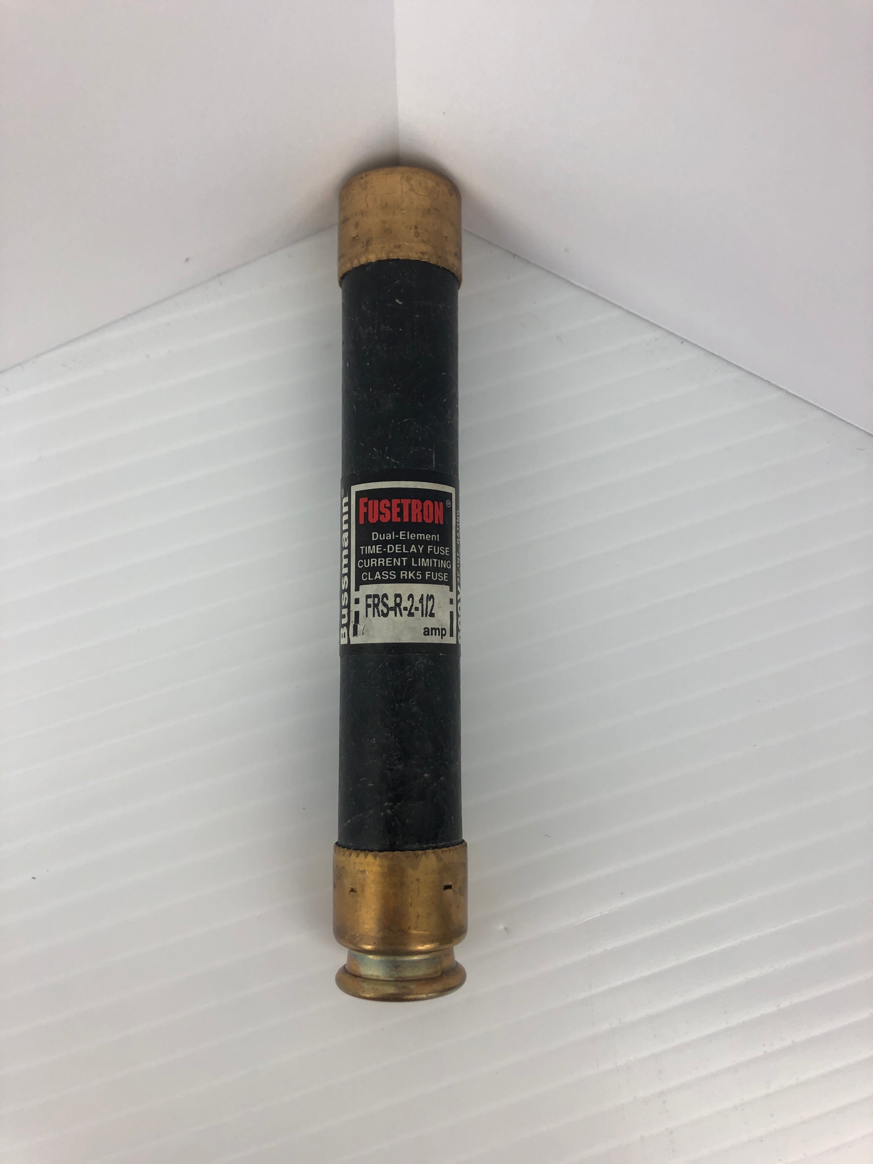 Bussmann Fusetron FRS-R-2-1/2 Dual-Element Time-Delay Fuse 600V 2-1/2A Lot of 3