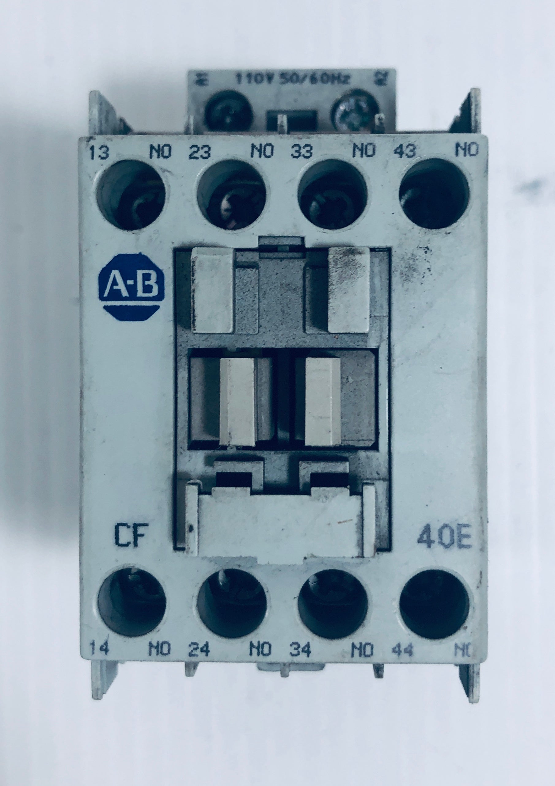 Allen-Bradley Contactor 700-CF400* Series A 600 VAC Max