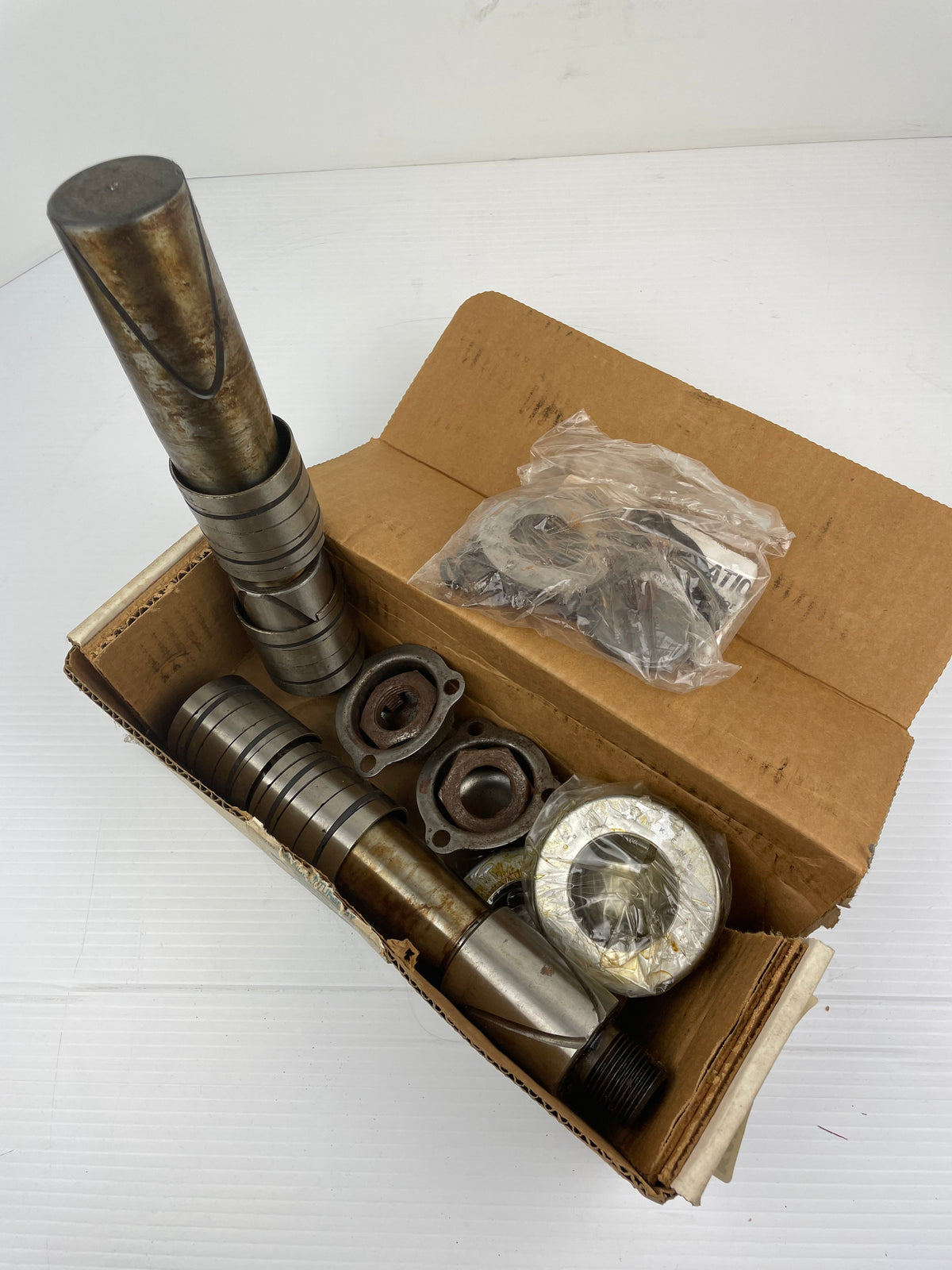 Stemco Kaiser Qwik Kit K165G King Pin Bushings Set - Spiral Steel / Grooved Pins