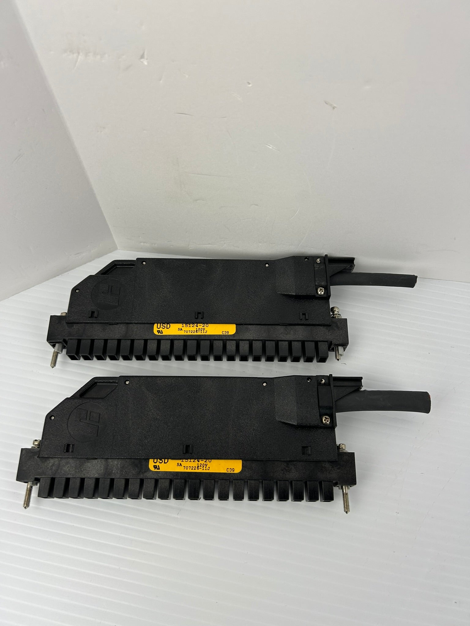 Reliance Electric 15124-20 USD Cable Connector Adapter 707226-11J 120V -Lot of 2