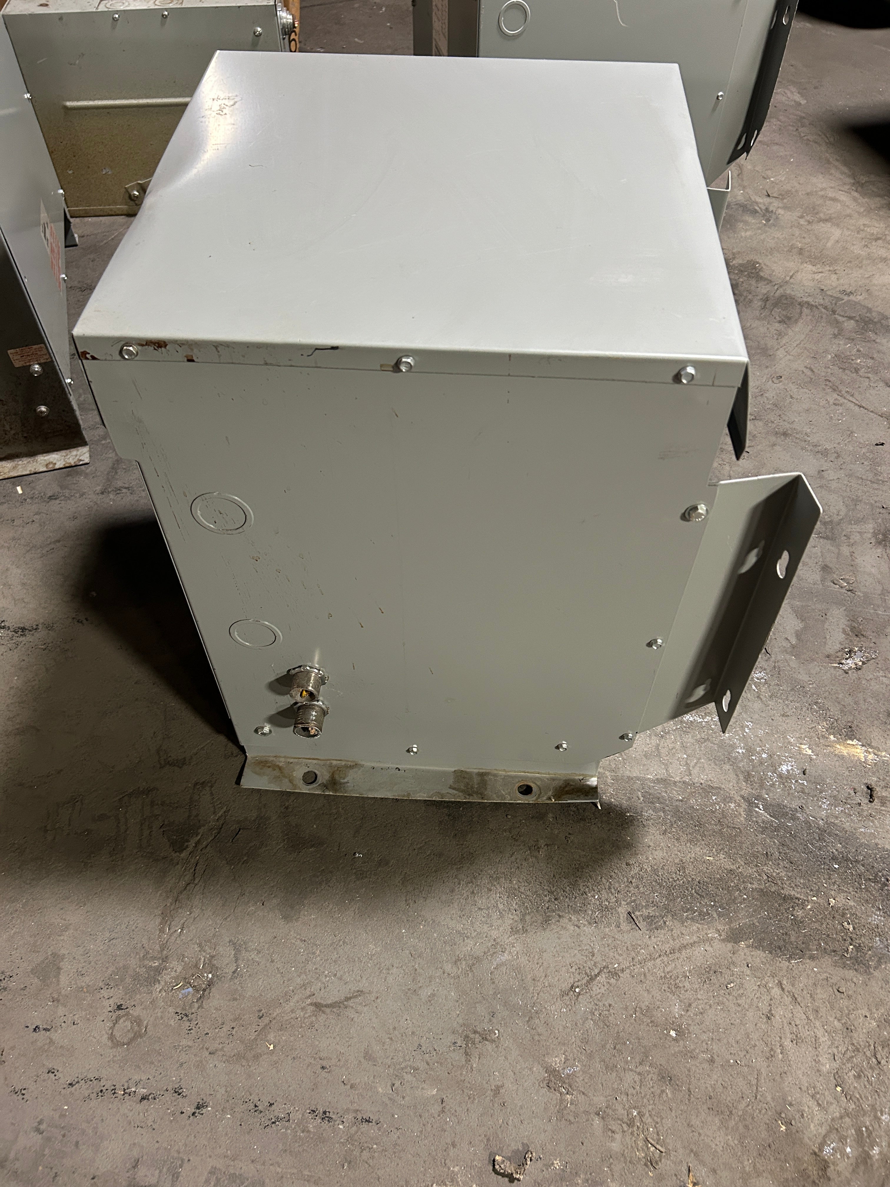 Allen-Bradley 1321-3TW014-BB Dry Type Transformer 14kVA 3PH 460V NEMA 3R CU