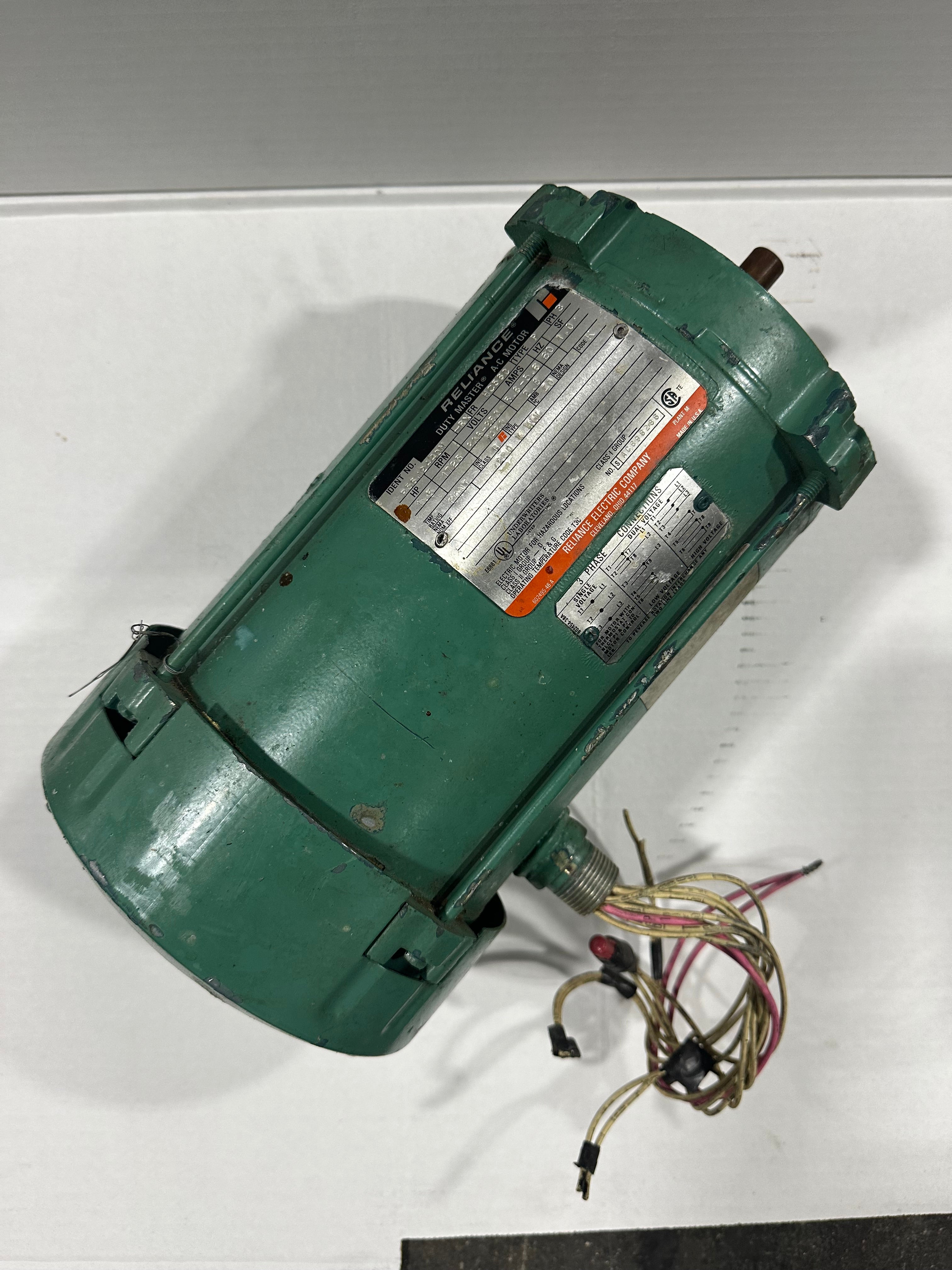 Reliance Electric AC Motor 1.5 HP HC56C Frame 3 PH 1725 RPM P56J2440M