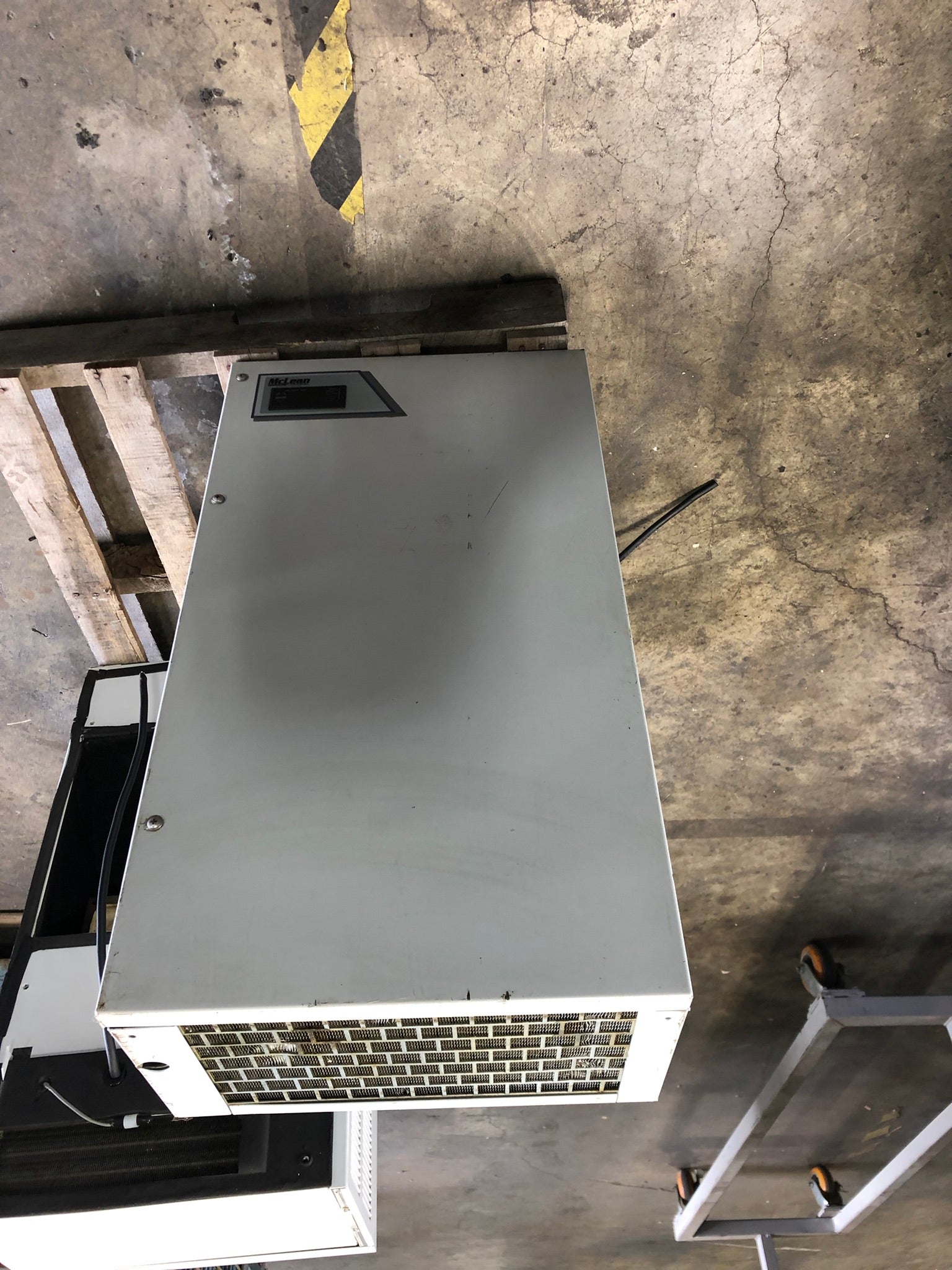 McClean CR290465G003 Electrical Enclosure Air Conditioner 200V 1 Ph 50/60 Hz