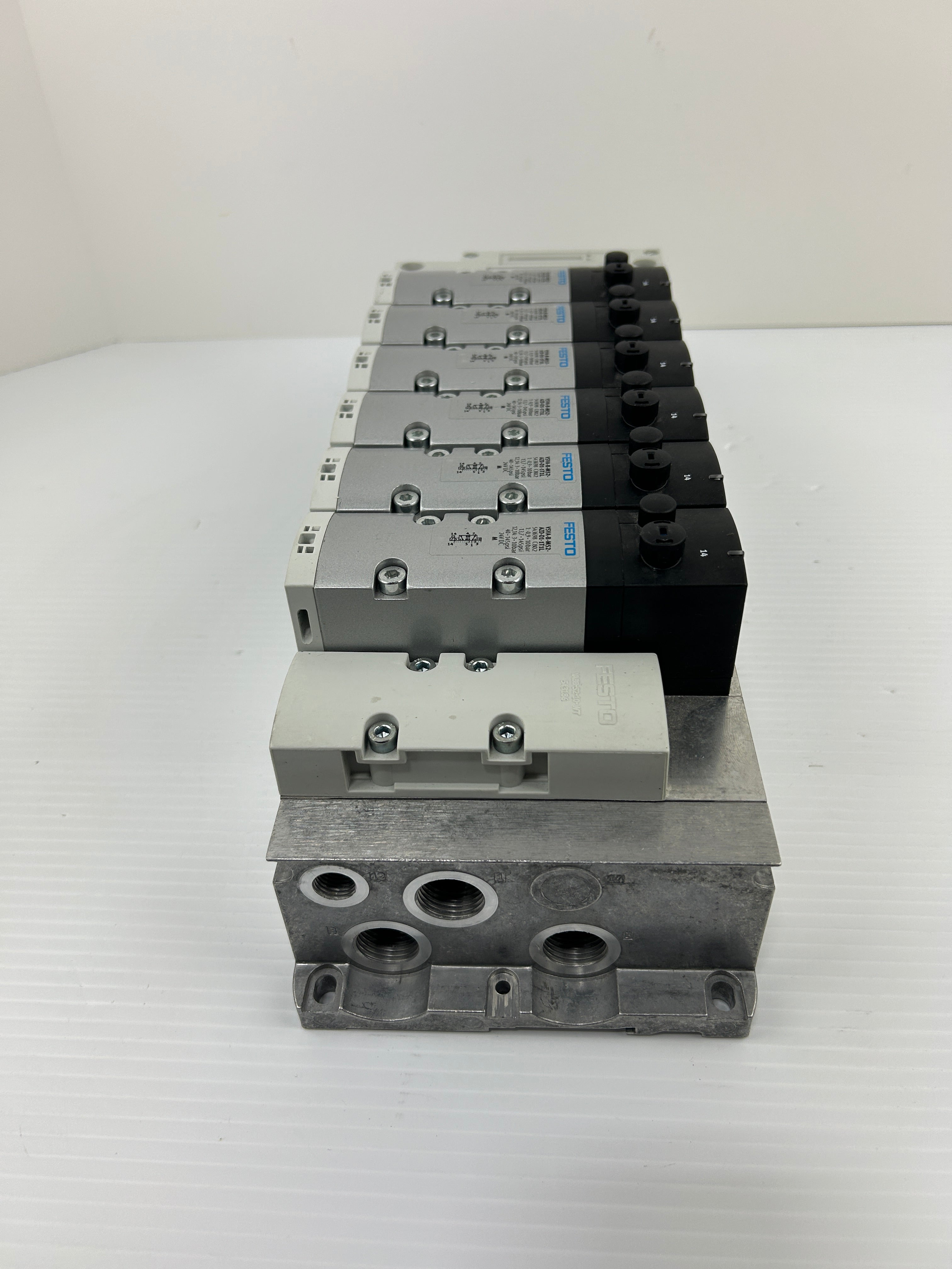 Festo Valve Assembly VTSA-FB CPX-FB13 VSVA-B-M52-AZD-D1-1T1L VABB-S2-10-WT